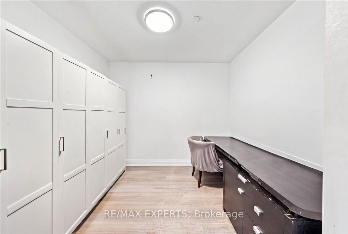 77 Mutual Street 401 Property Photo 15