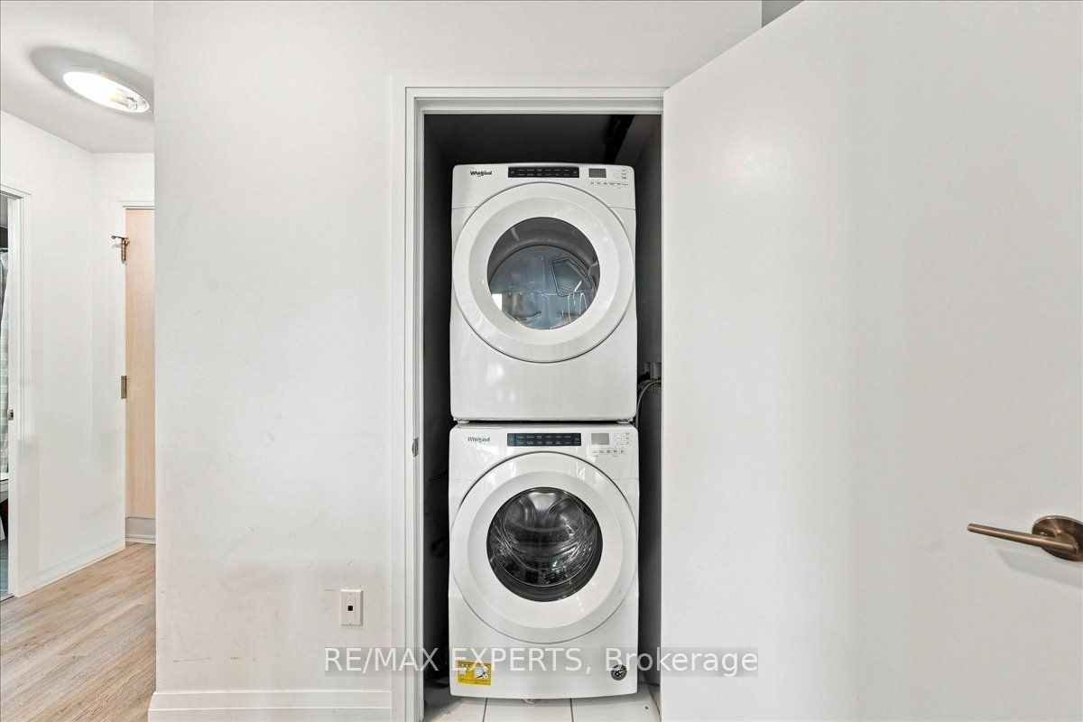 77 Mutual Street 401 Property Photo 19