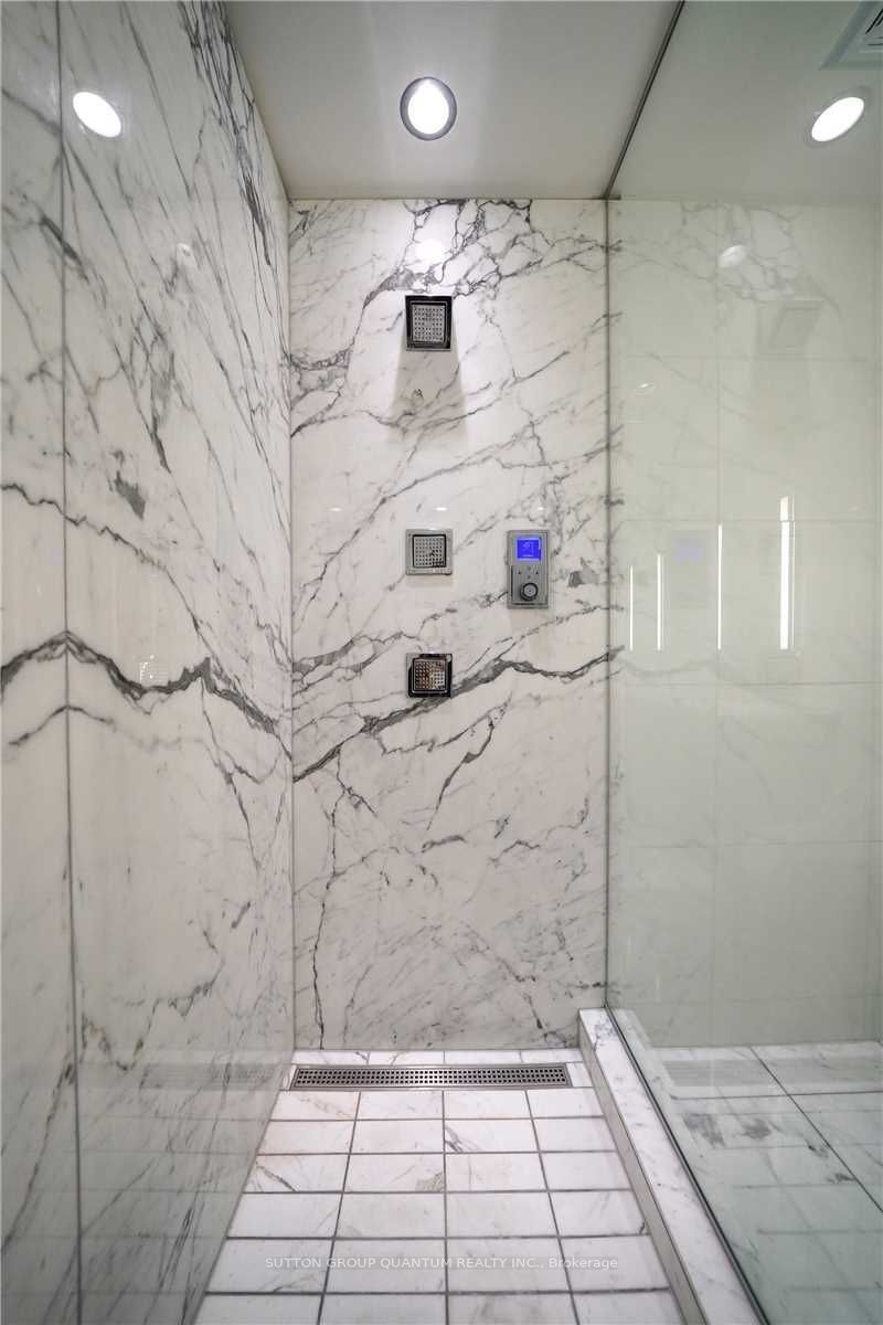 180 University Avenue 2109 Property Photo 10