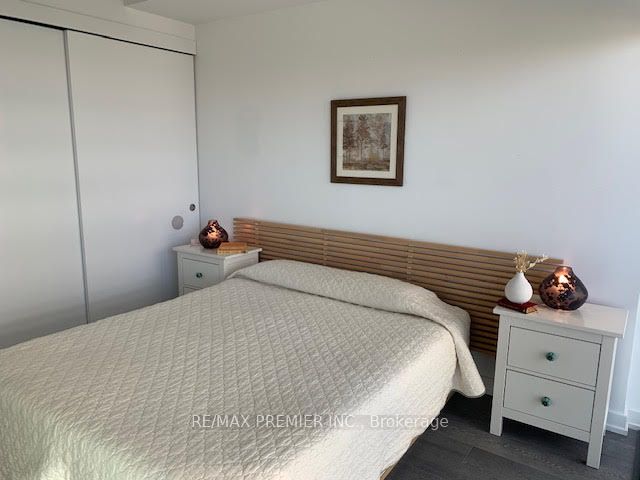 185 Roehampton Avenue 3002 Property Photo 8