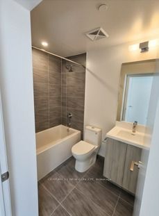 400 King Street W 812 Property Photo 7