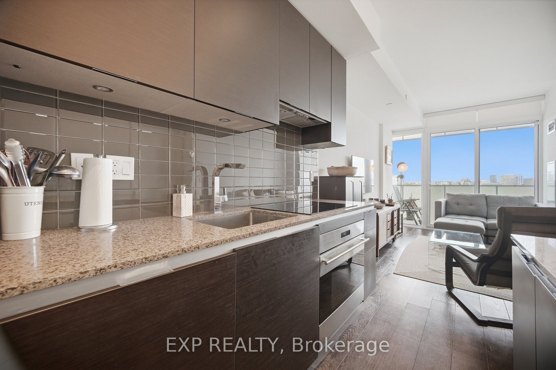 200 Bloor Street W 2505 Property Photo 10
