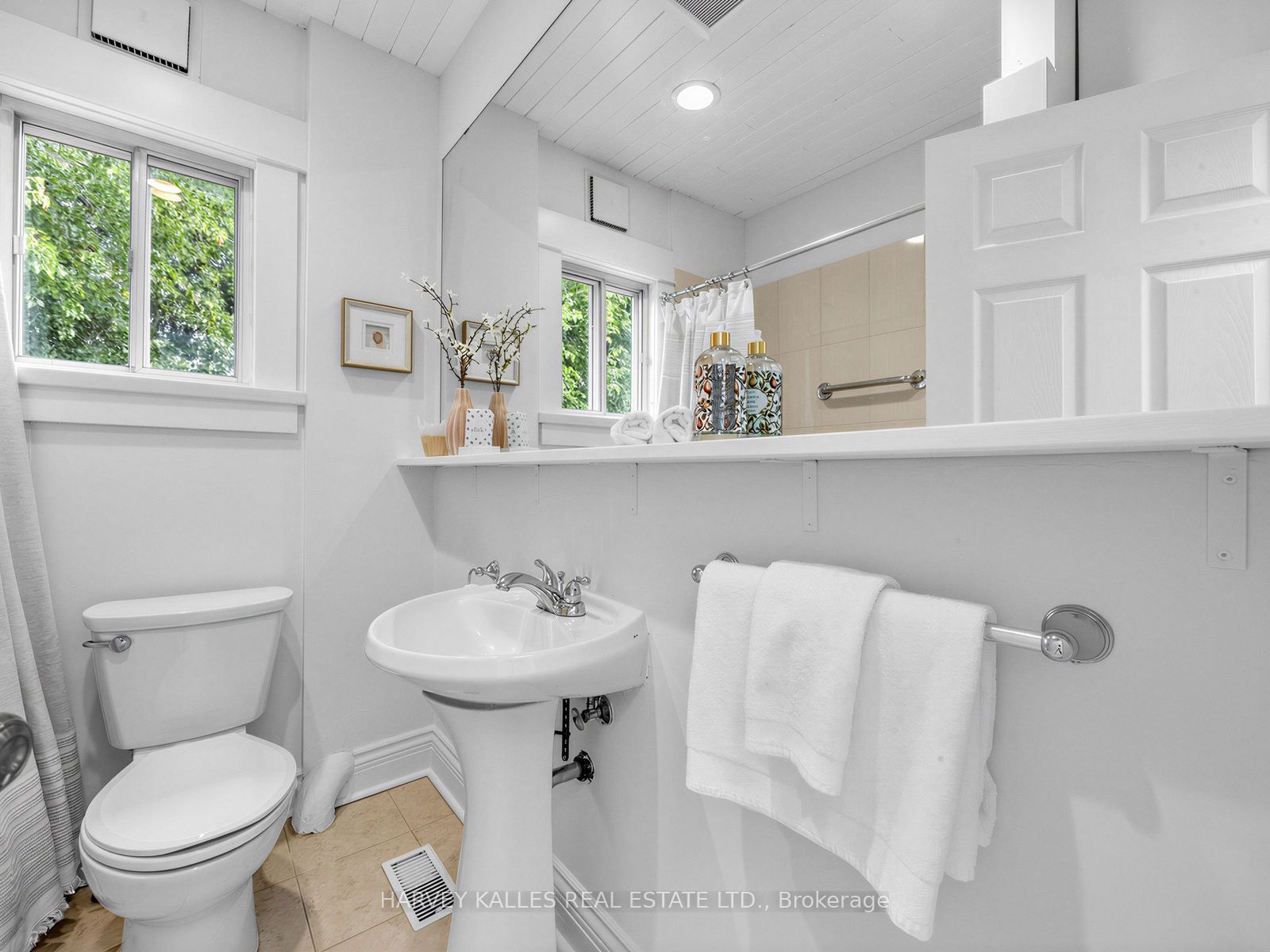 4 Kenrae Road Property Photo 18