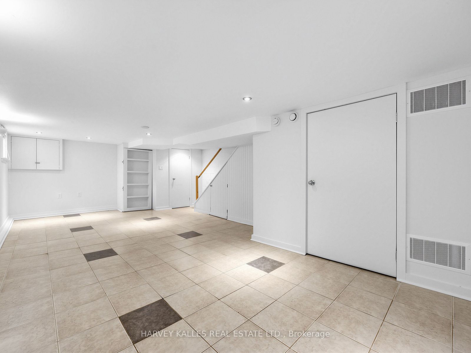 4 Kenrae Road Property Photo 27