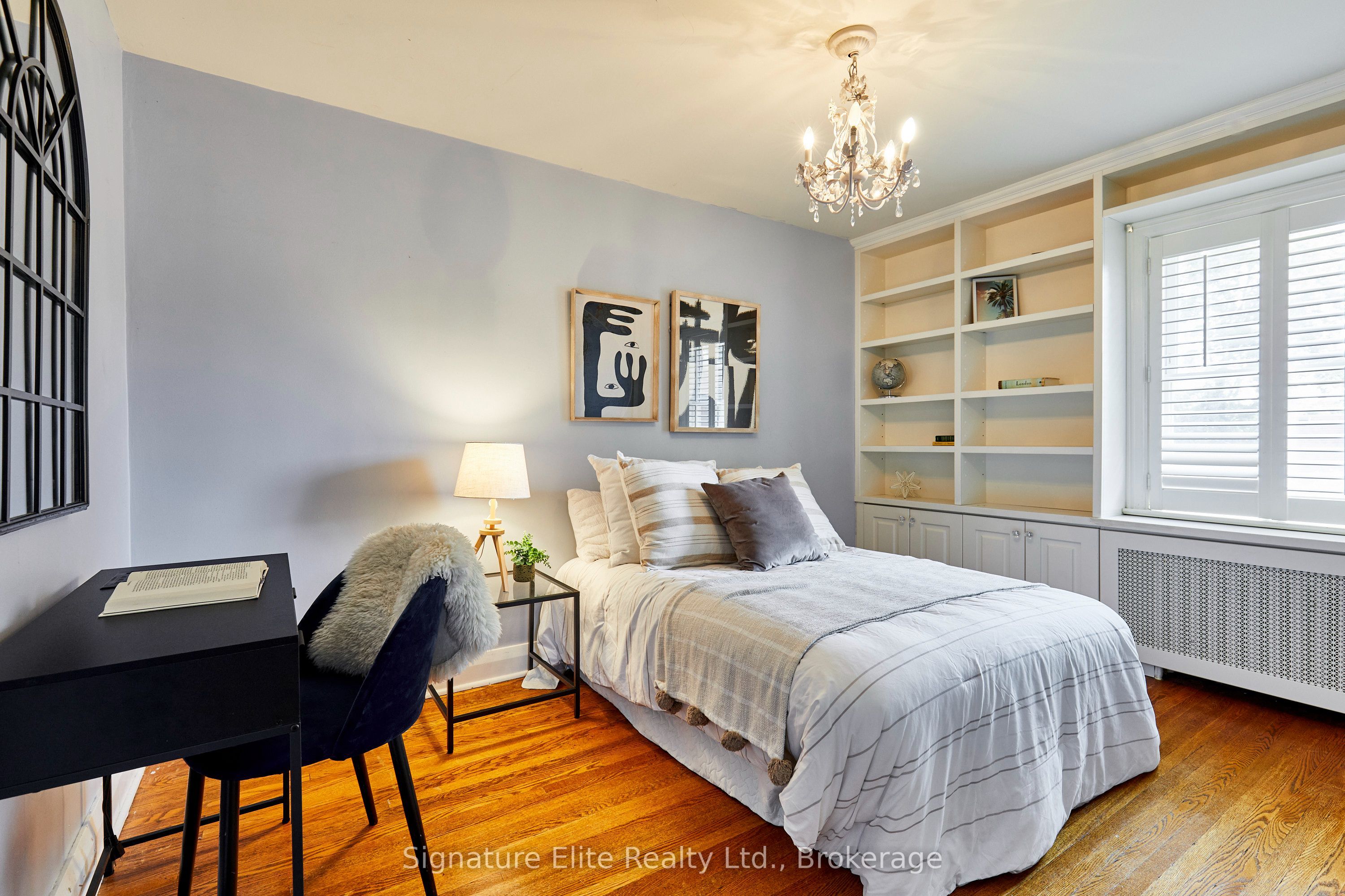 153 Parkhurst Boulevard Property Photo 14