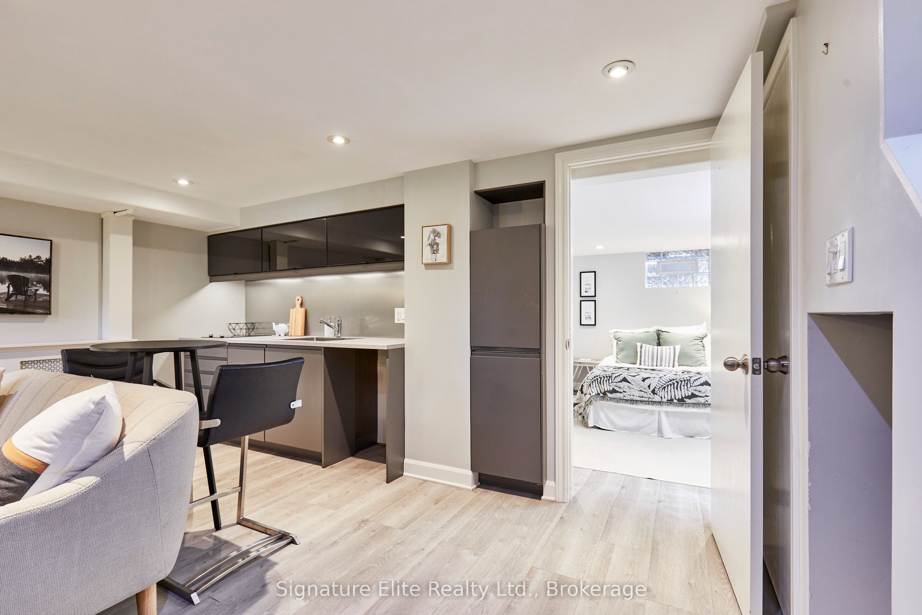 153 Parkhurst Boulevard Property Photo 17