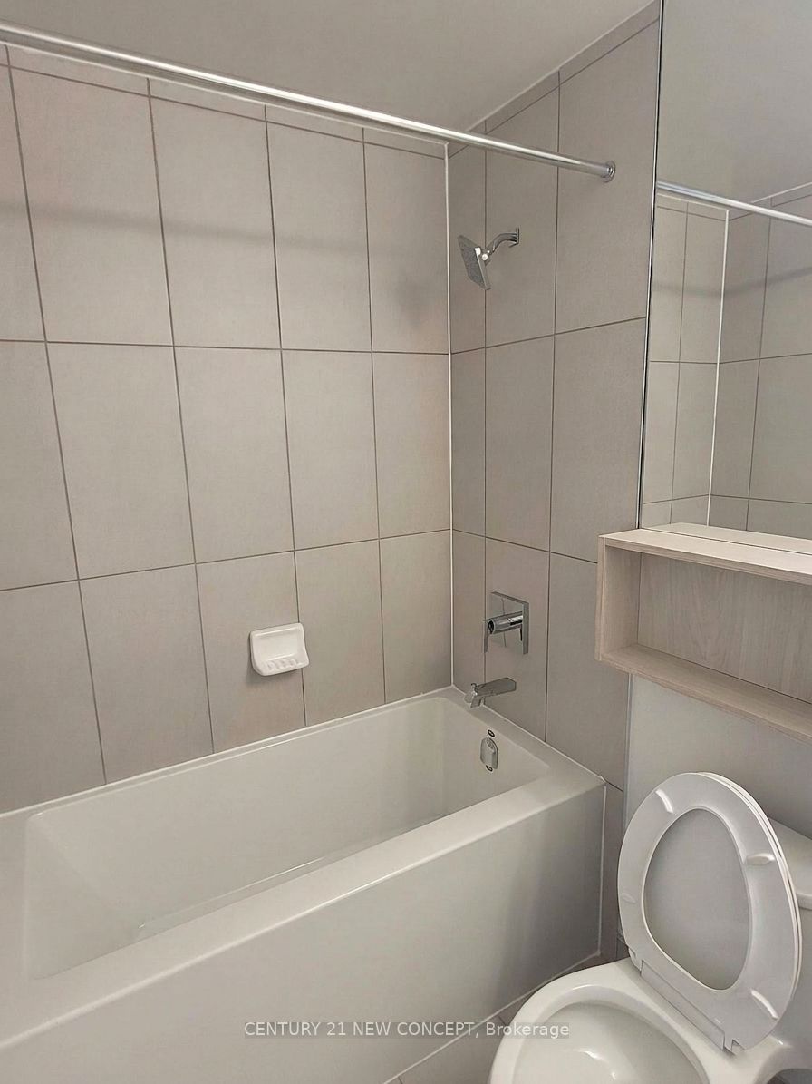 121 Lower Sherbourne Street 745 Property Photo 6