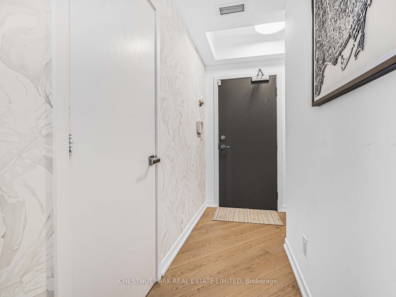 21 Widmer Street 1811 Property Photo 2