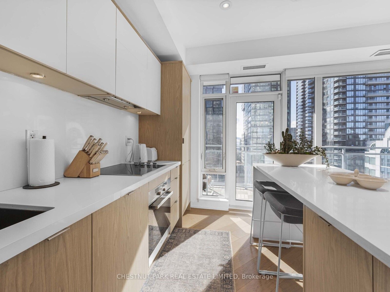 21 Widmer Street 1811 Property Photo 14