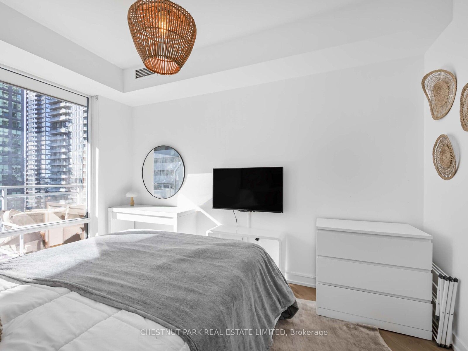 21 Widmer Street 1811 Property Photo 16