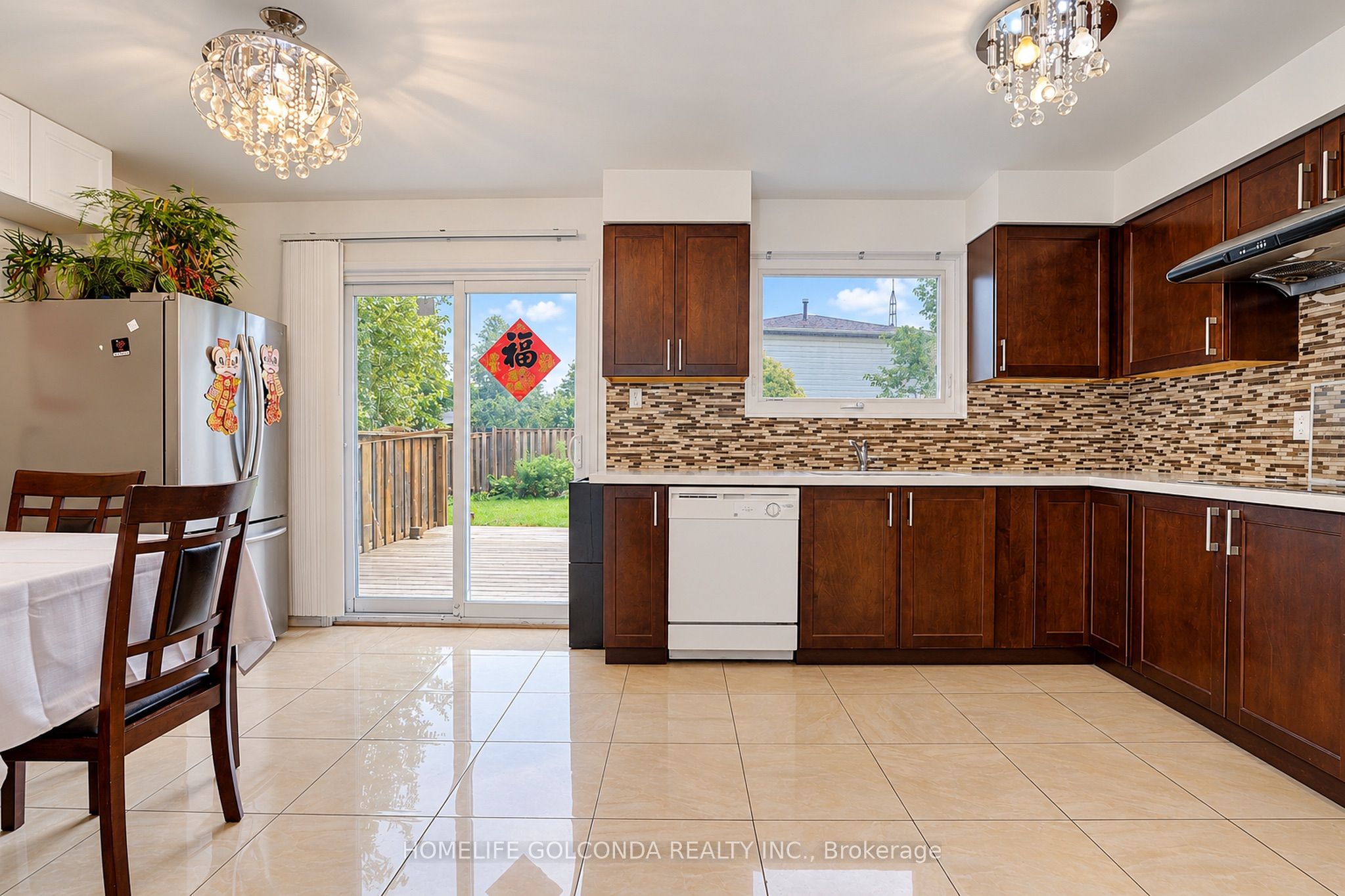 258 Hollyberry Trail Property Photo 5
