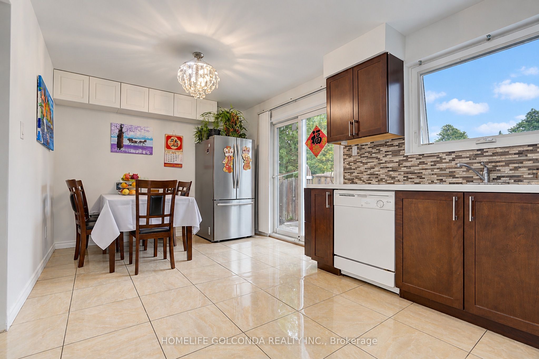 258 Hollyberry Trail Property Photo 7
