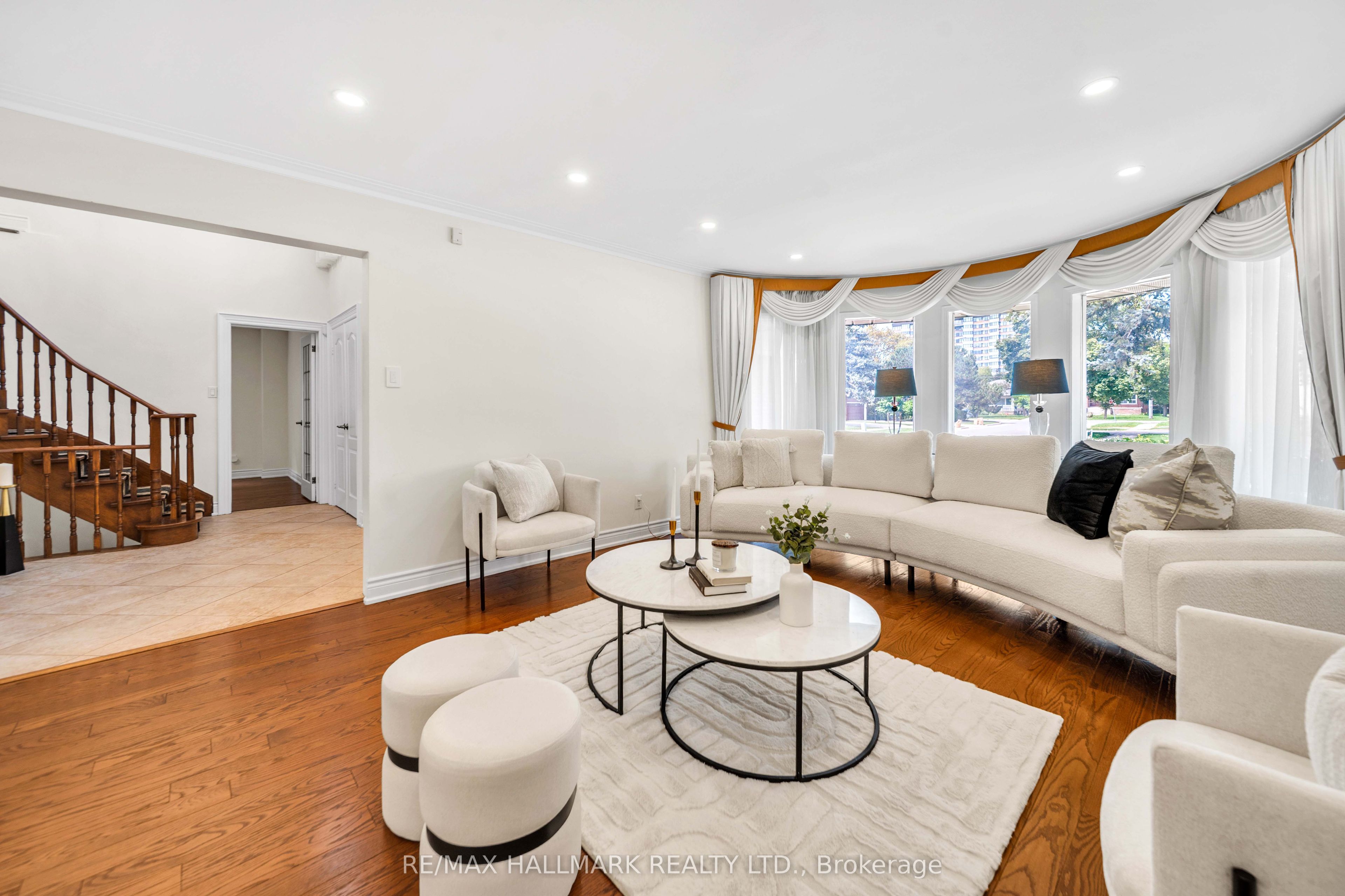 17 Twin Circle Court Property Photo 1