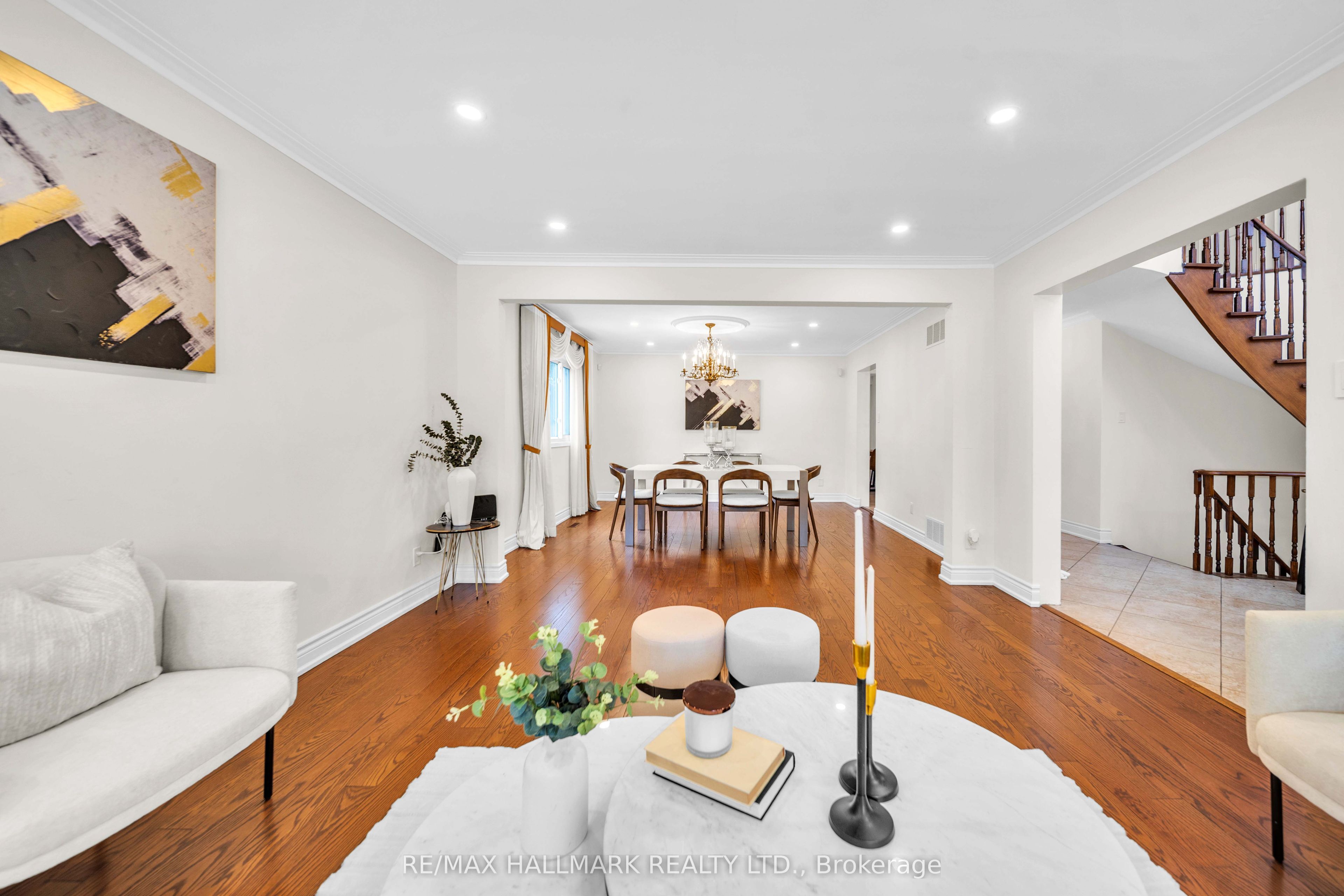 17 Twin Circle Court Property Photo 4