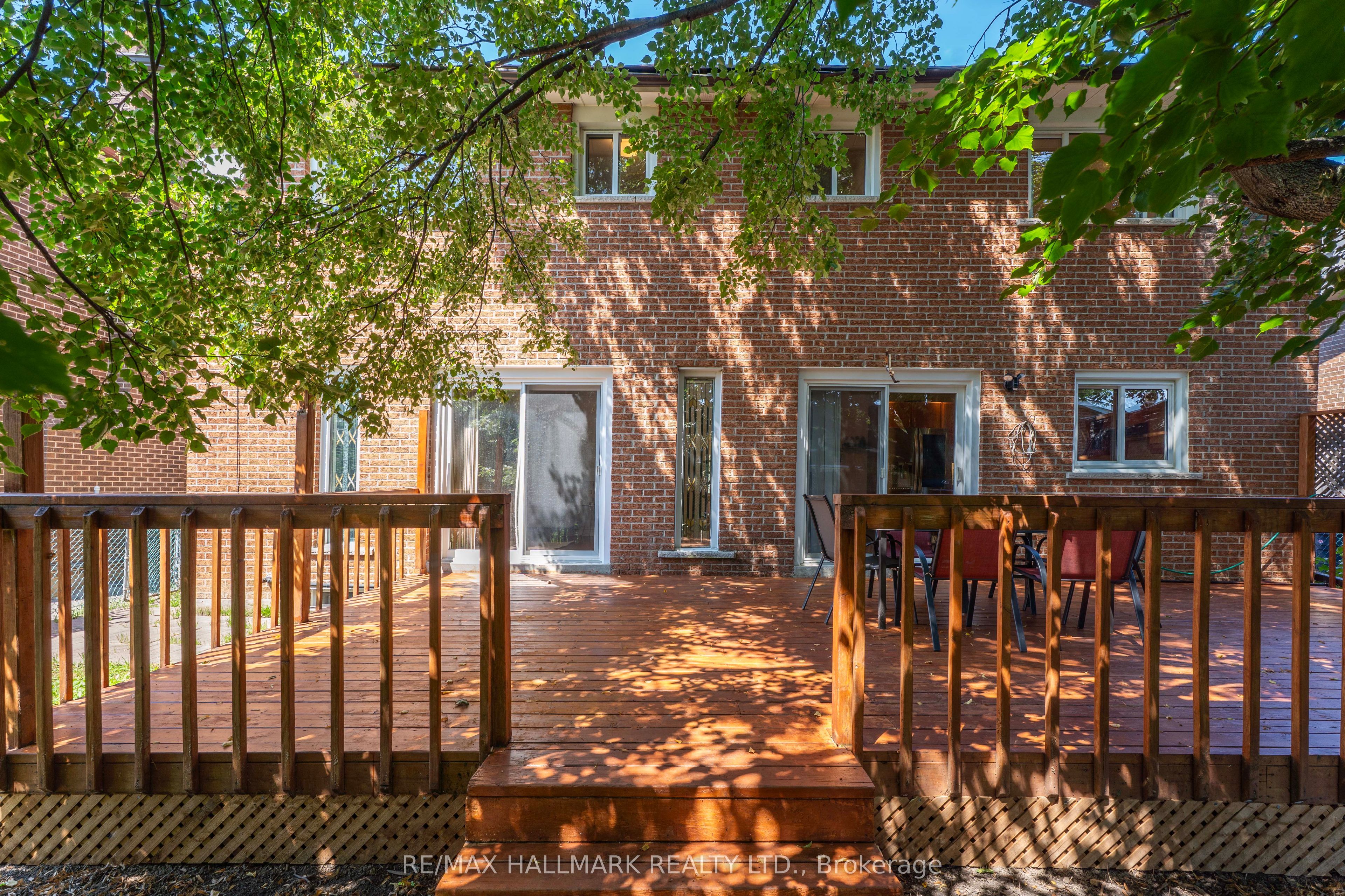 17 Twin Circle Court Property Photo 23