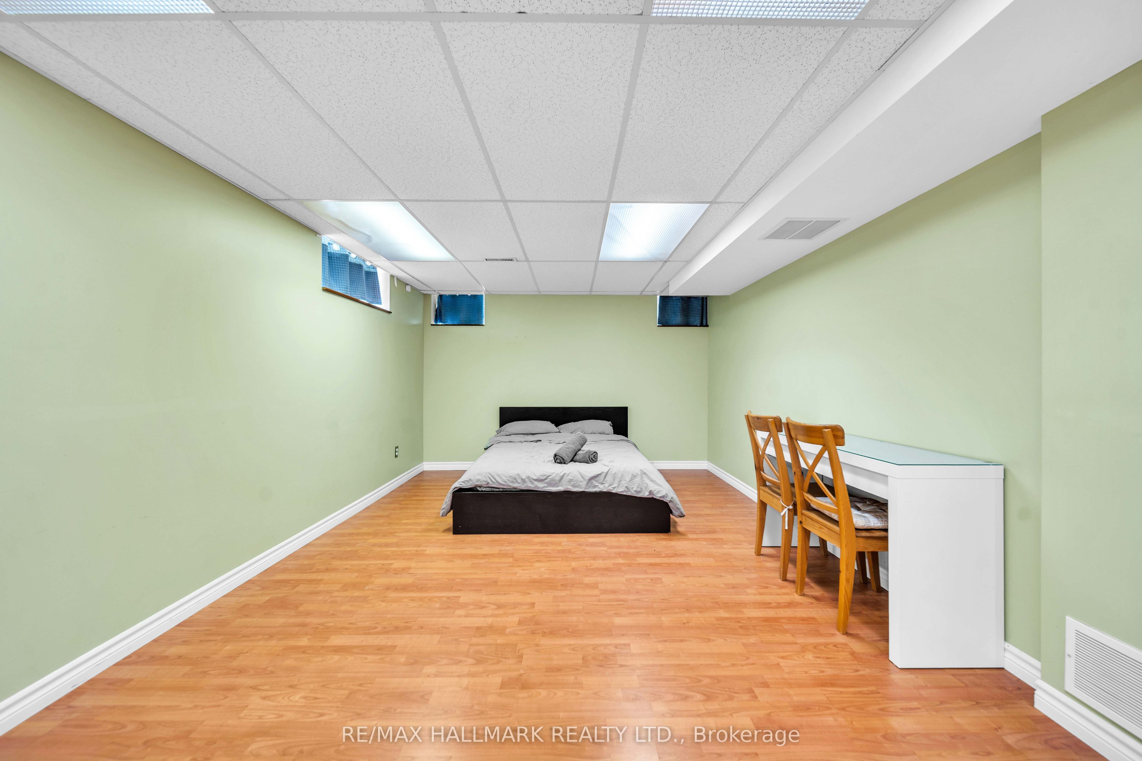 17 Twin Circle Court Property Photo 33