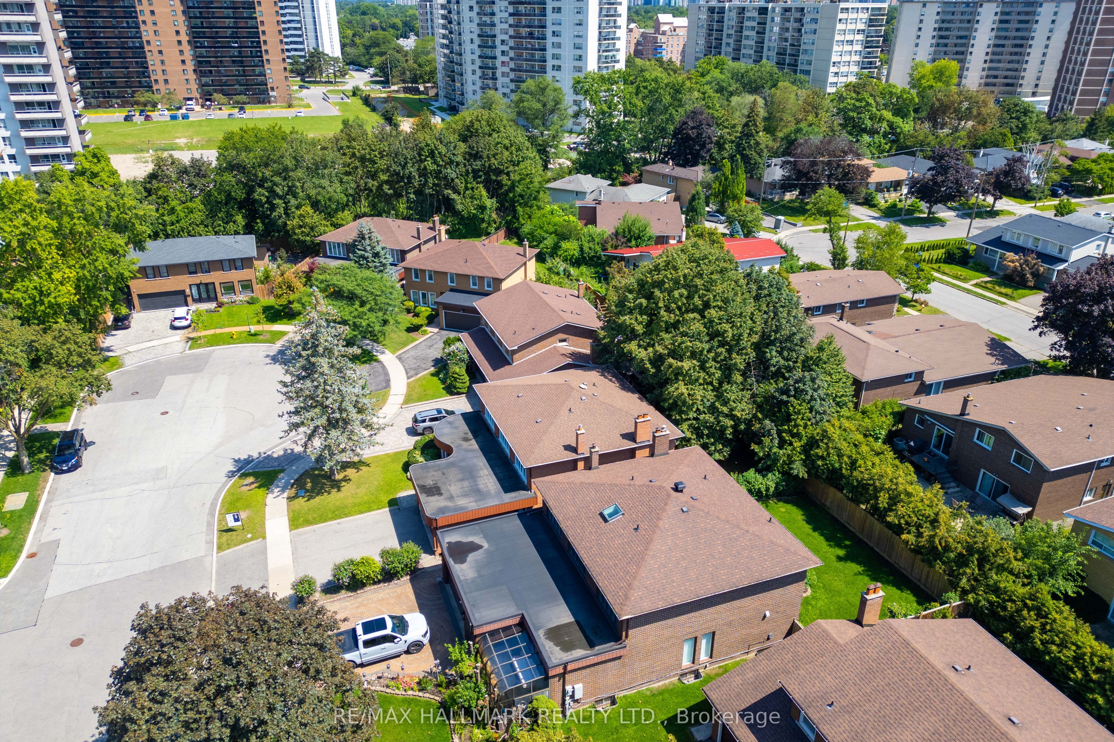 17 Twin Circle Court Property Photo 38