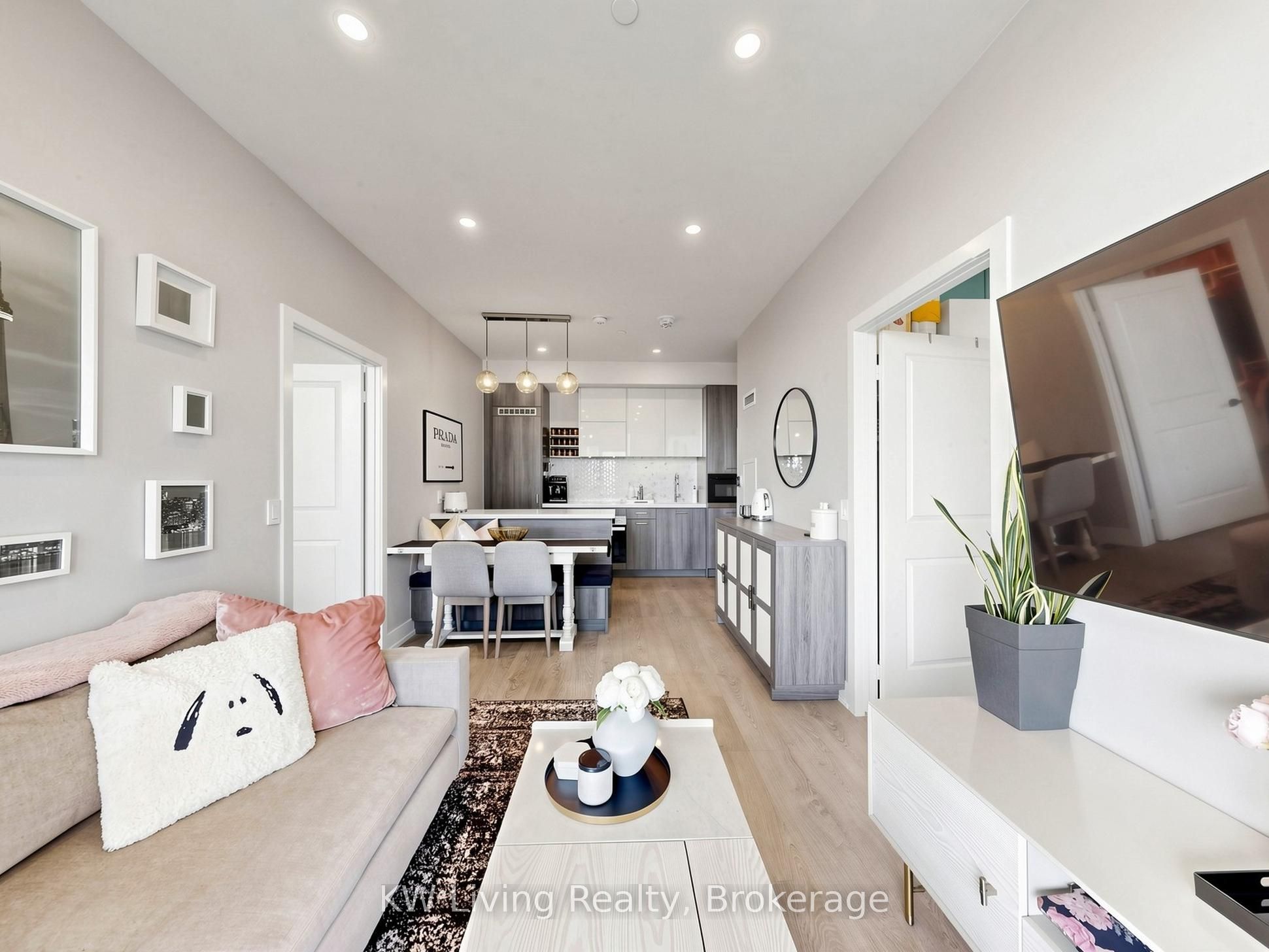 11 Lillian Street 406 Property Photo 4
