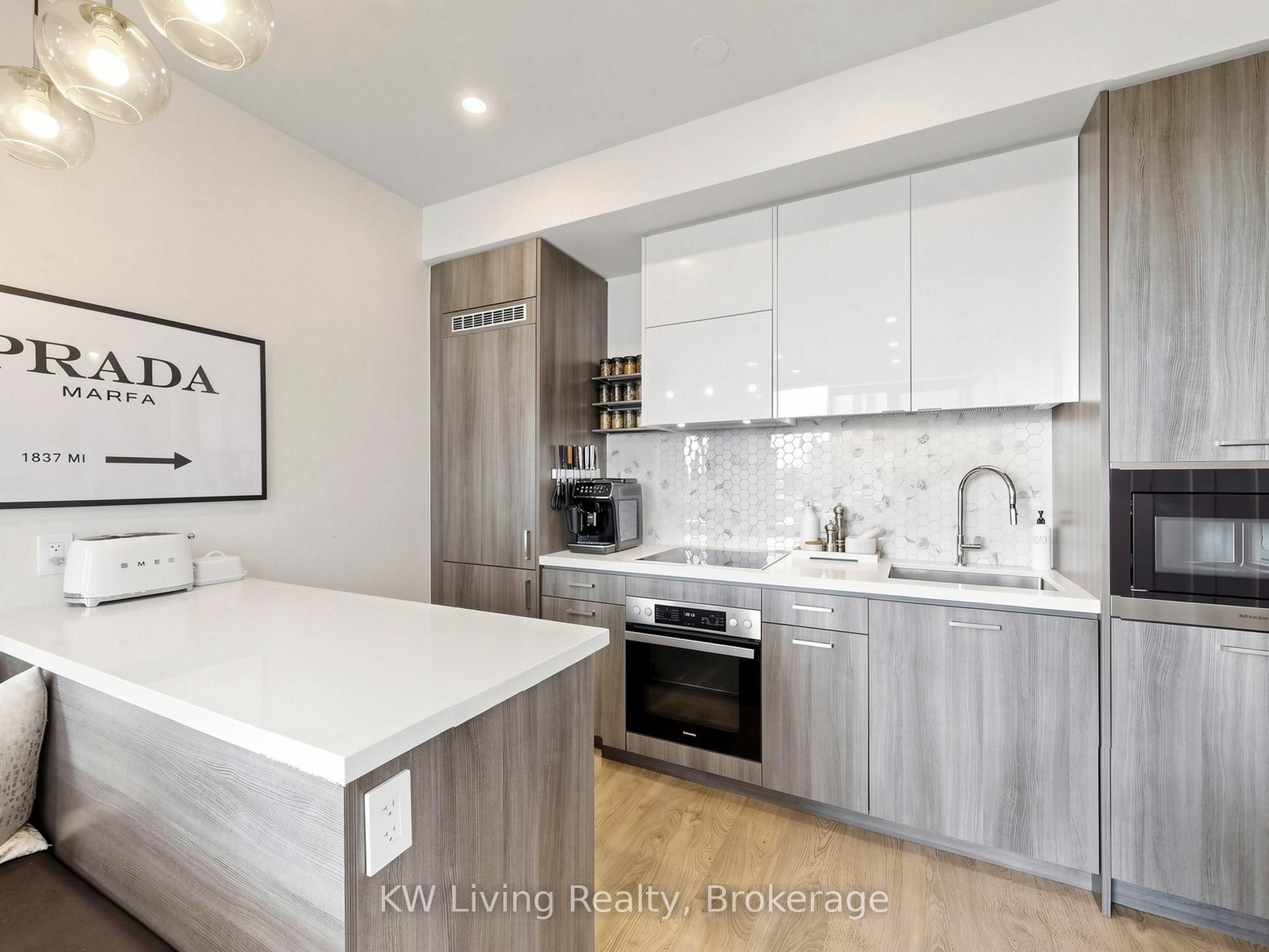 11 Lillian Street 406 Property Photo 7