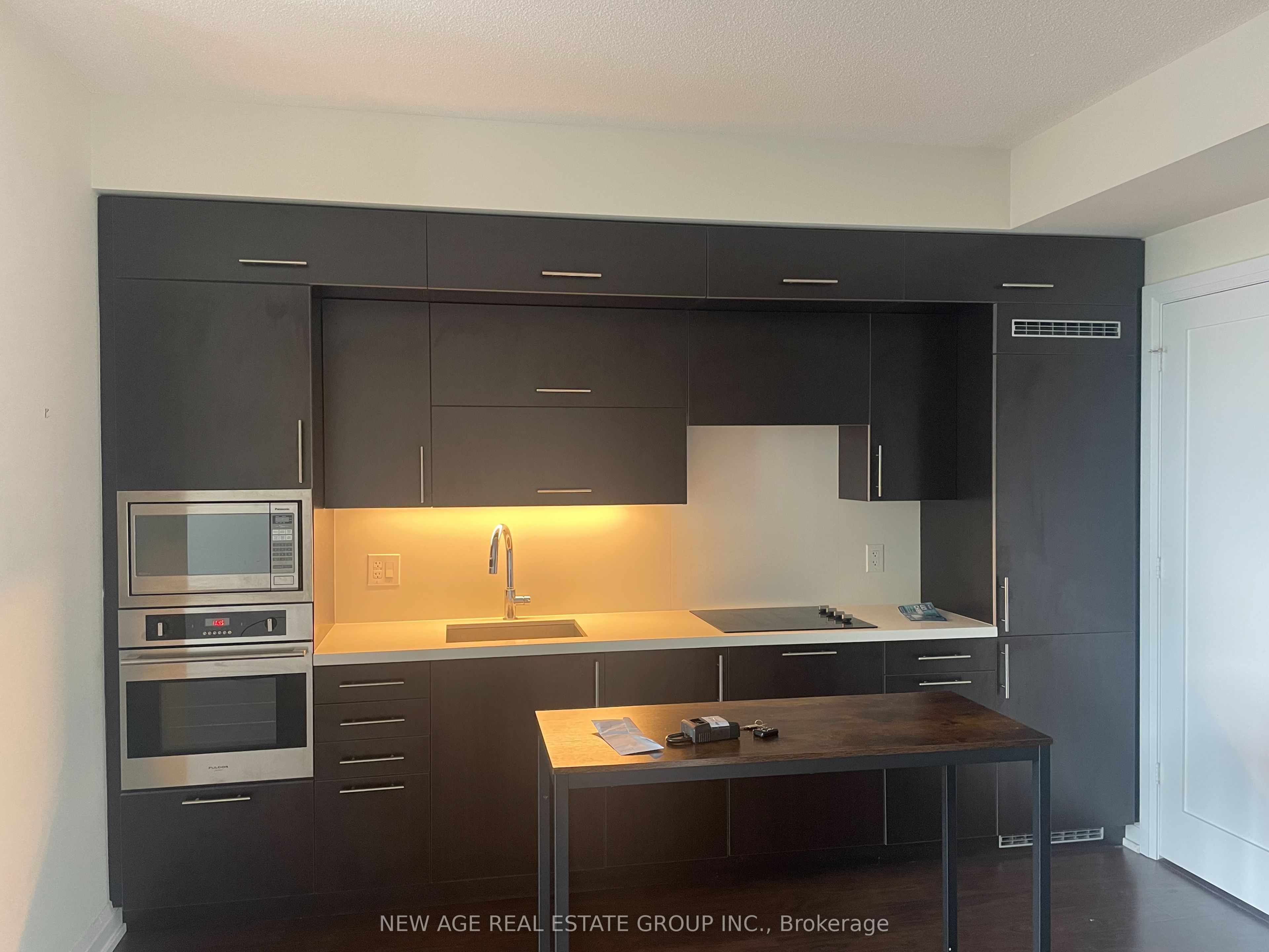 5 Sheppard Avenue E 2419 Property Photo 5