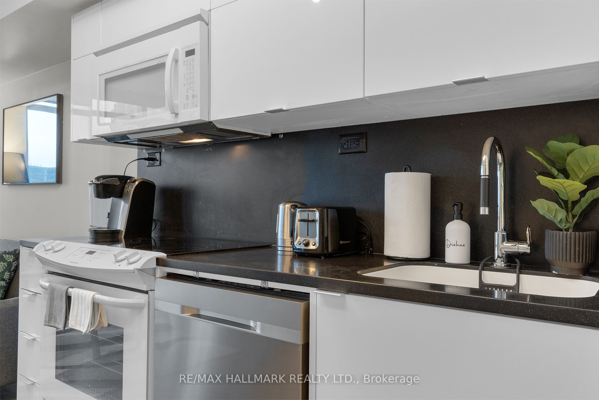 151 Dan Leckie Way 1905 Property Photo 16