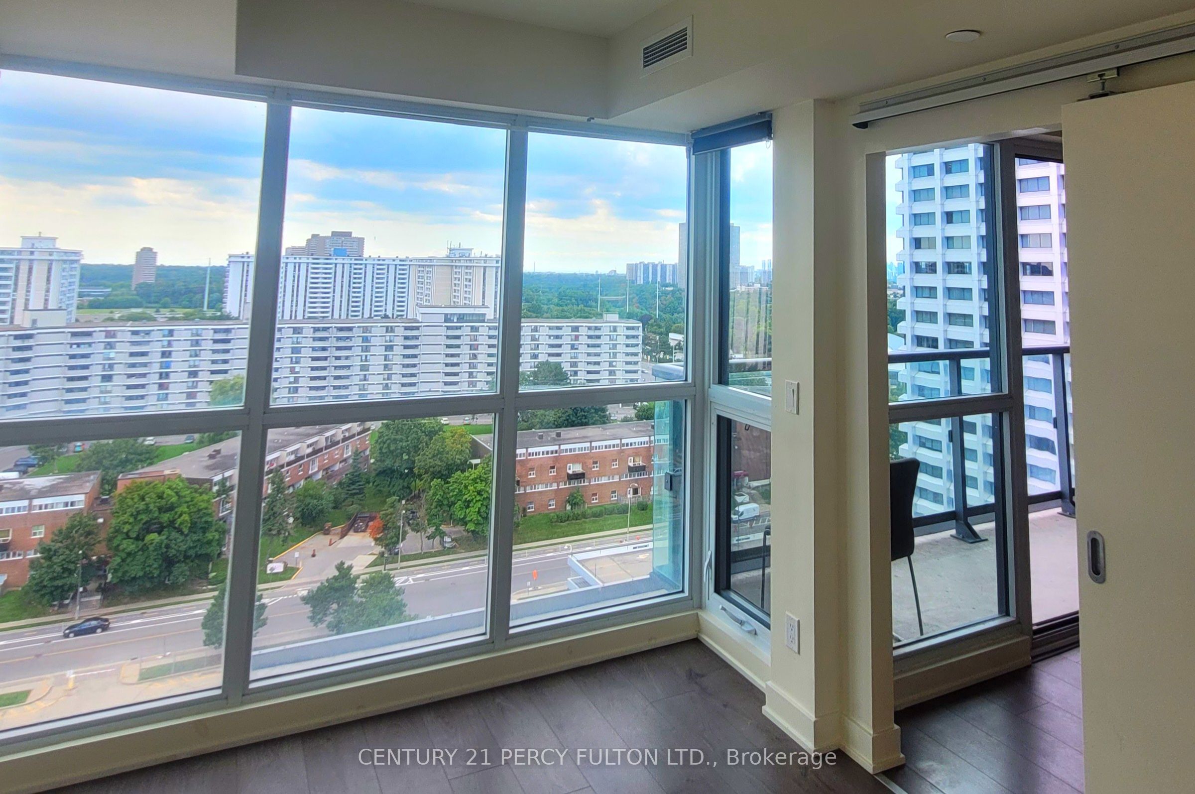 2 Sonic Way 1508 Property Photo 10