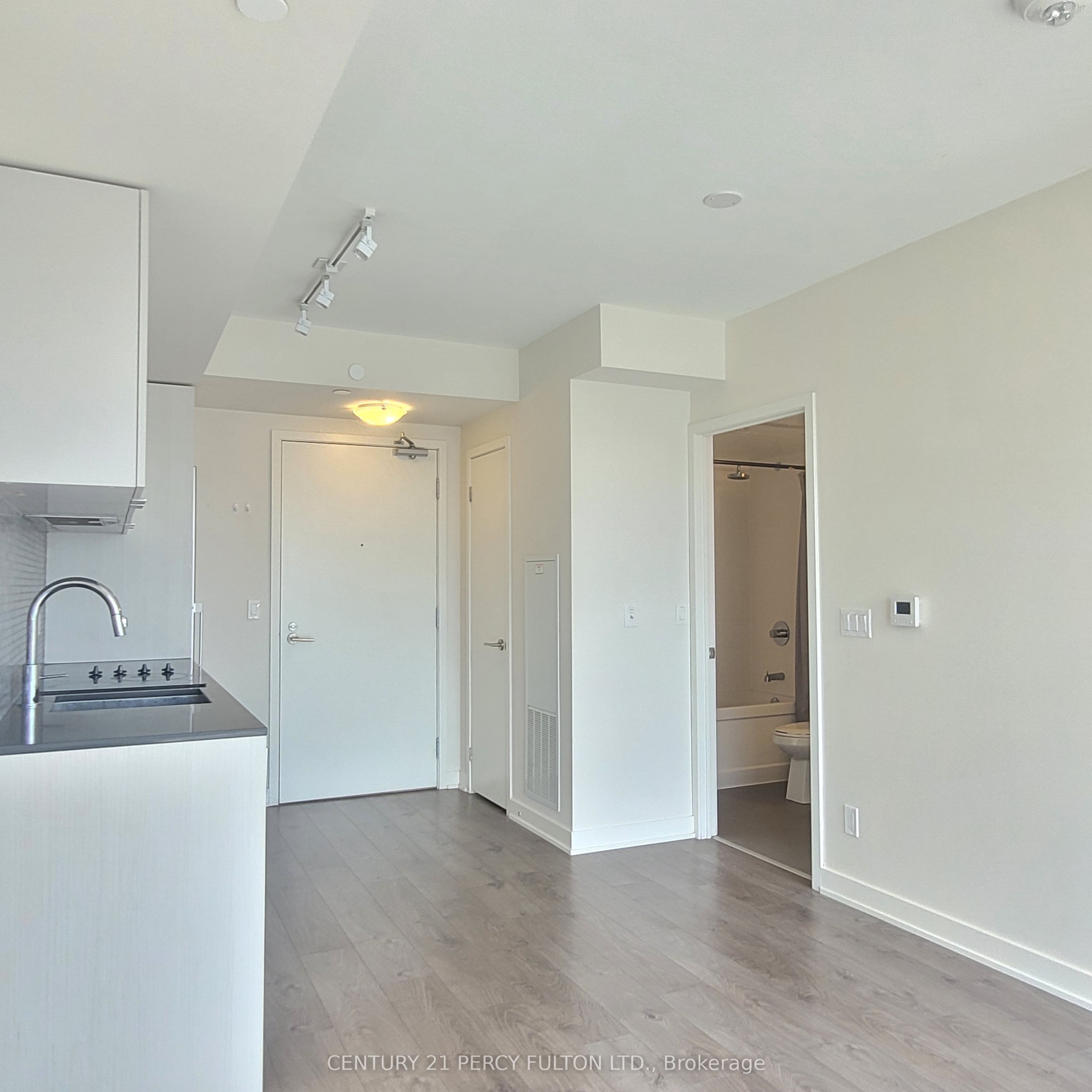 2 Sonic Way 1508 Property Photo 12