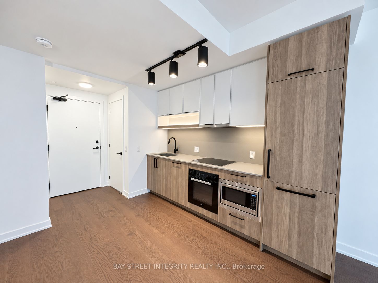 91 Montclair Avenue 733 Property Photo 6