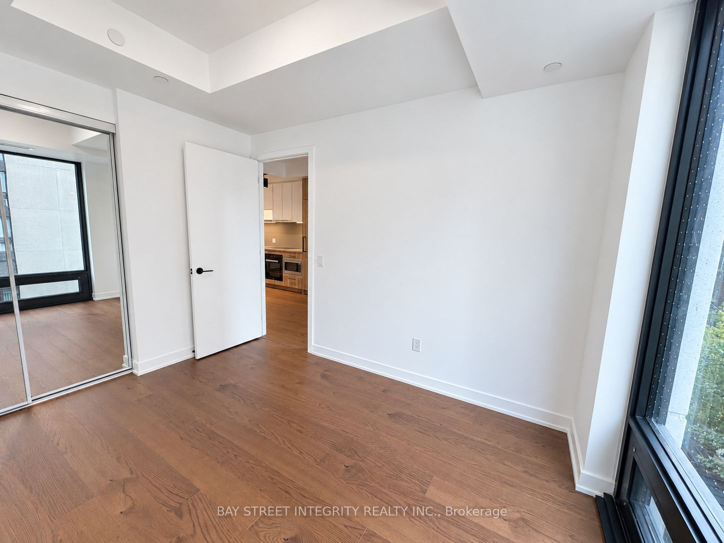 91 Montclair Avenue 733 Property Photo 12