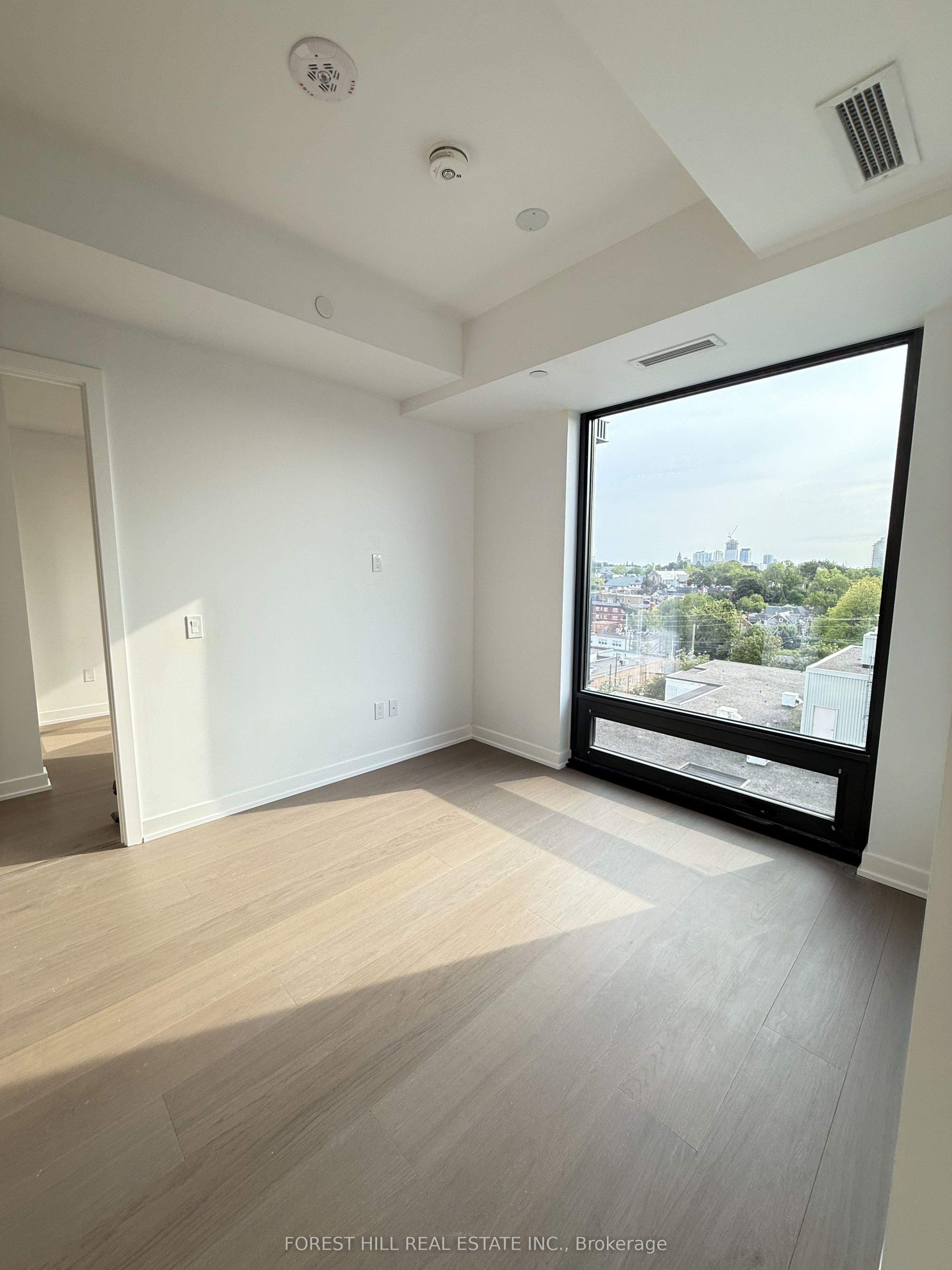 89 Montclair Avenue 1220 Property Photo 10