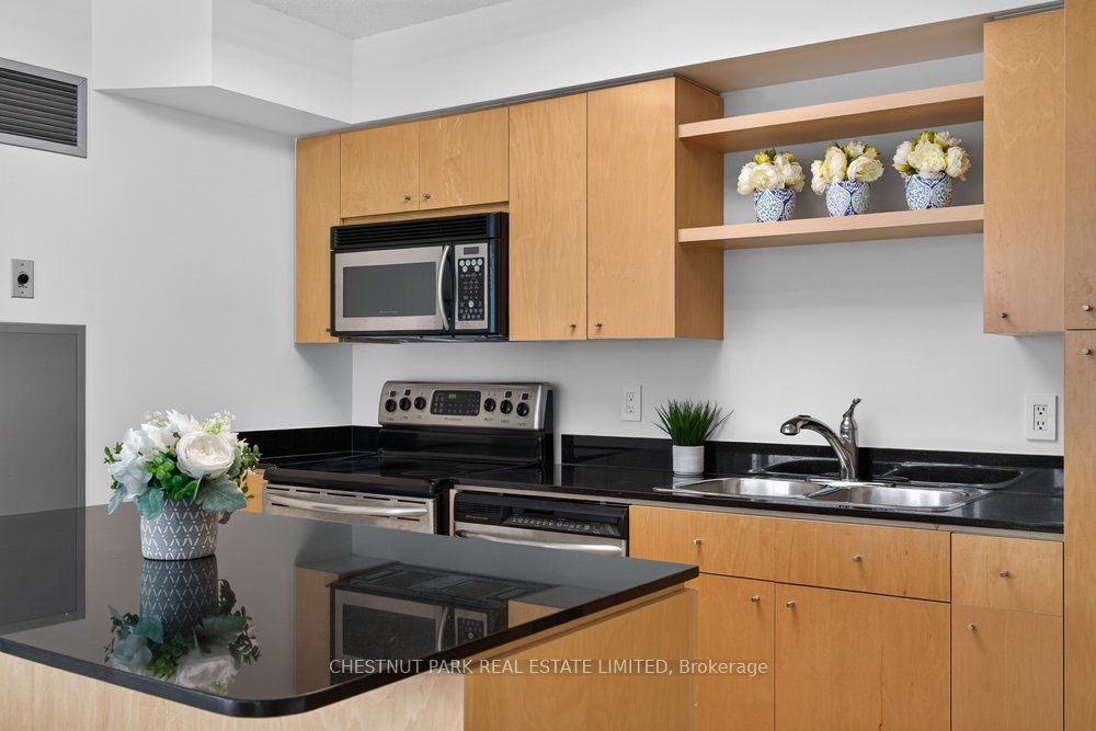 361 Front Street W 1105 Property Photo 15