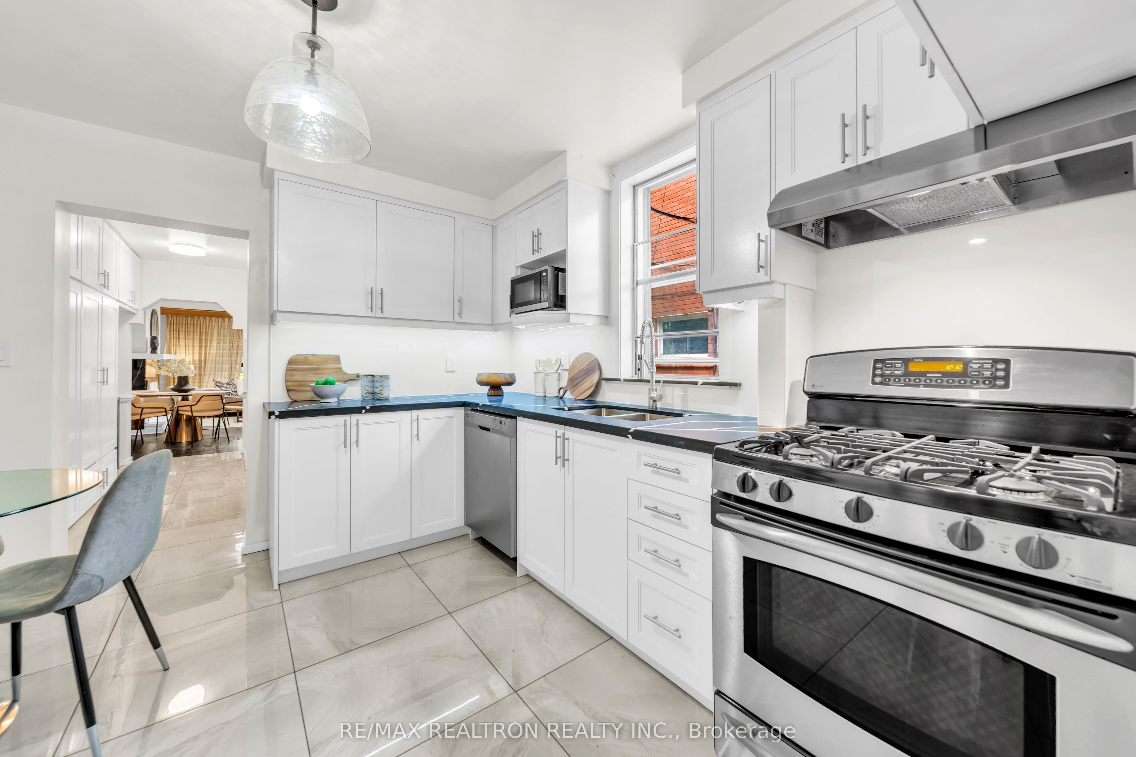 155 Arlington Avenue Property Photo 7