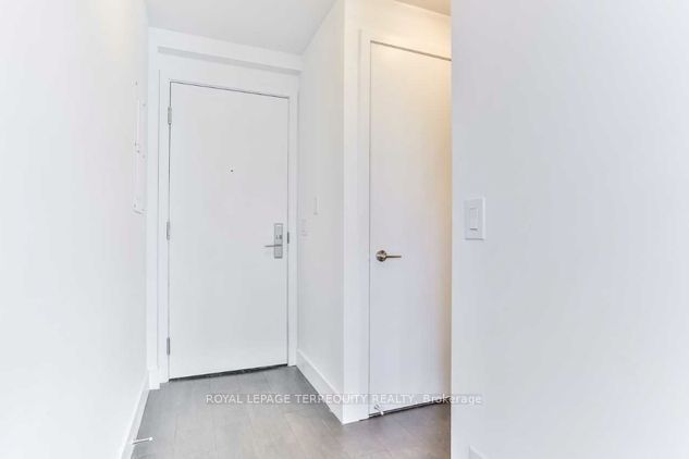 39 Sherbourne Street 609 Property Photo 2