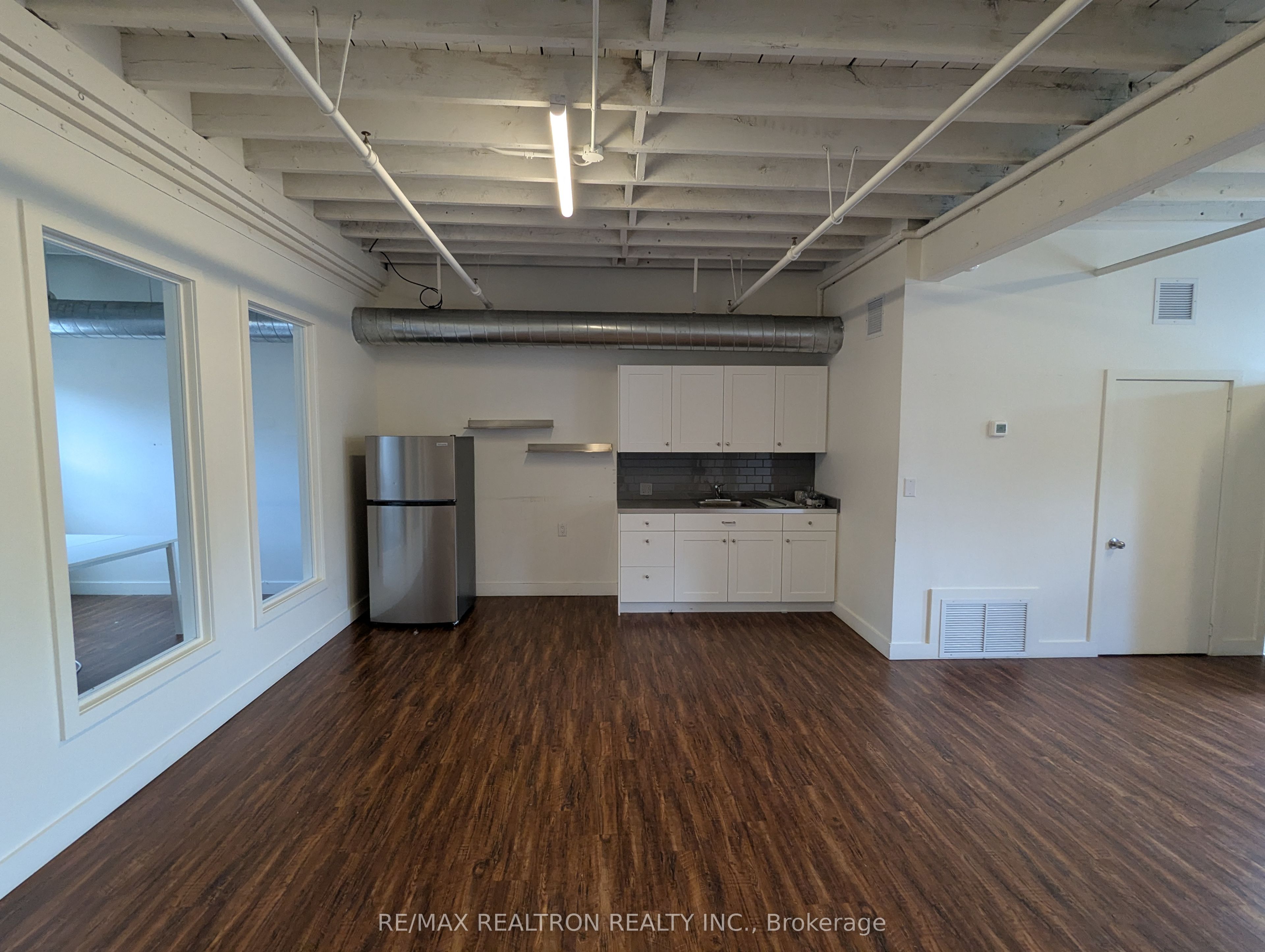 135 Tecumseth Street 12b Property Photo 5