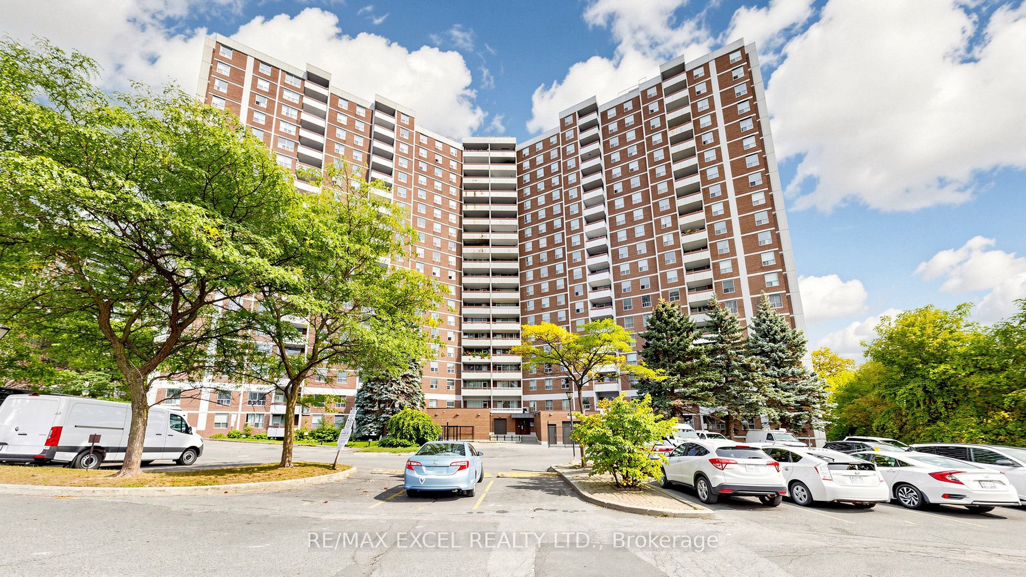 10 Edgecliff Golfway 1808 Property Photo 1