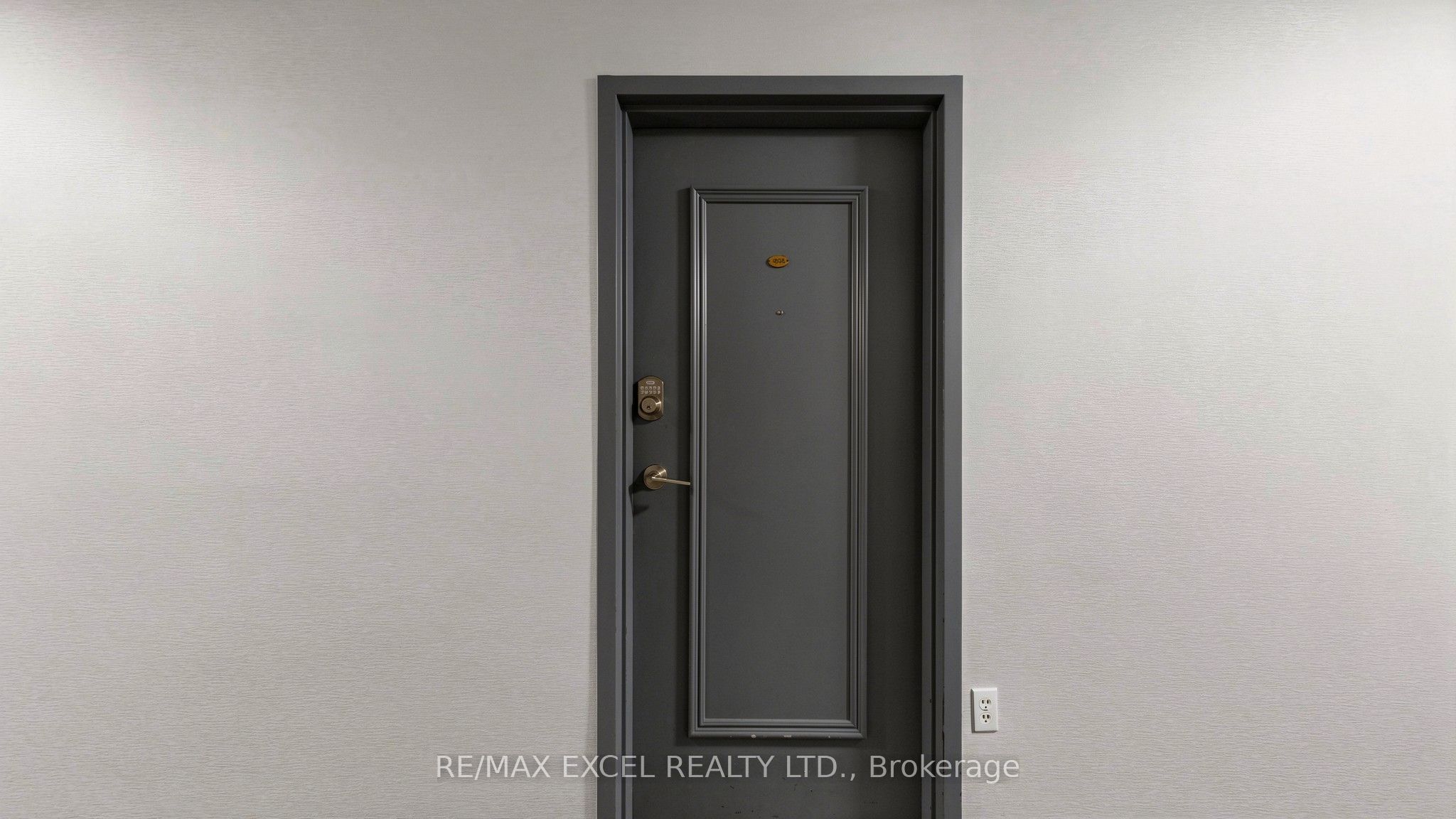 10 Edgecliff Golfway 1808 Property Photo 5