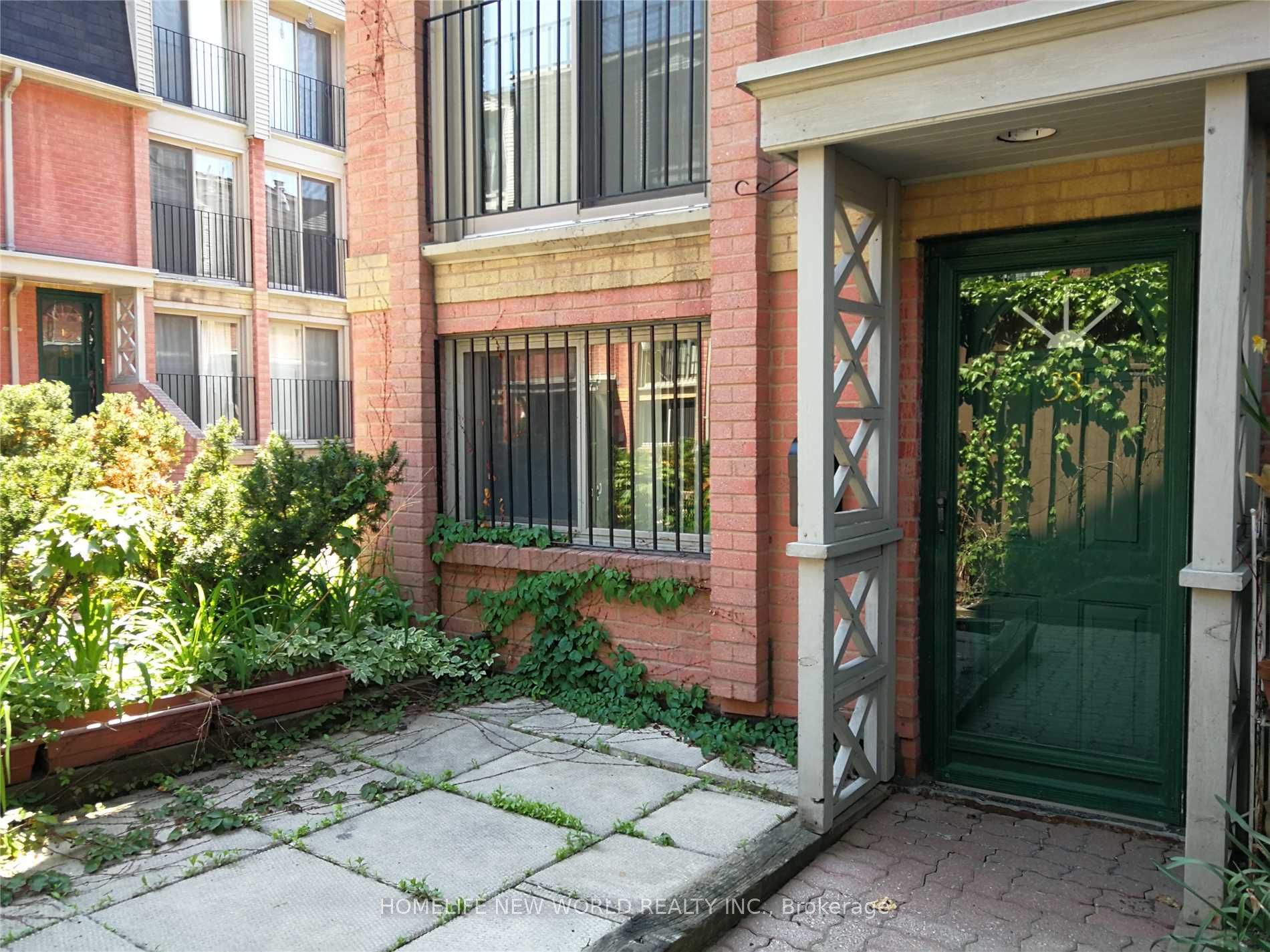 325 Jarvis Street 33 Property Photo 6