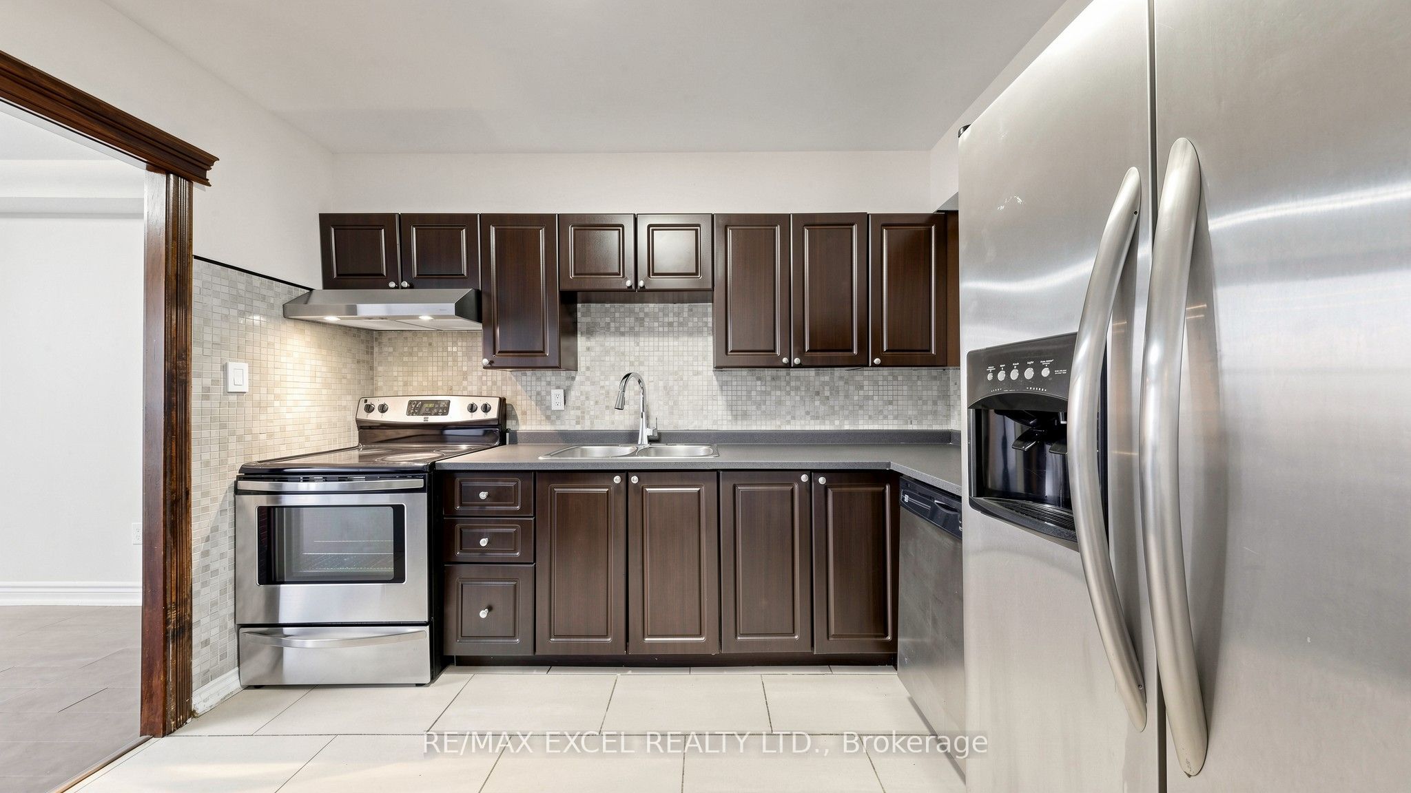 10 Edgecliff Golfway 1808 Property Photo 14