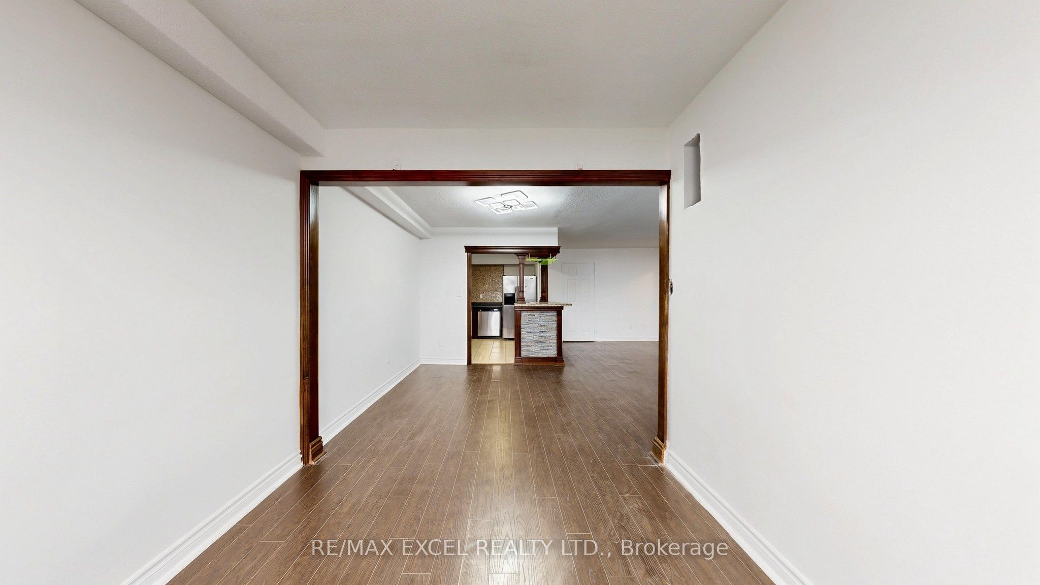10 Edgecliff Golfway 1808 Property Photo 19