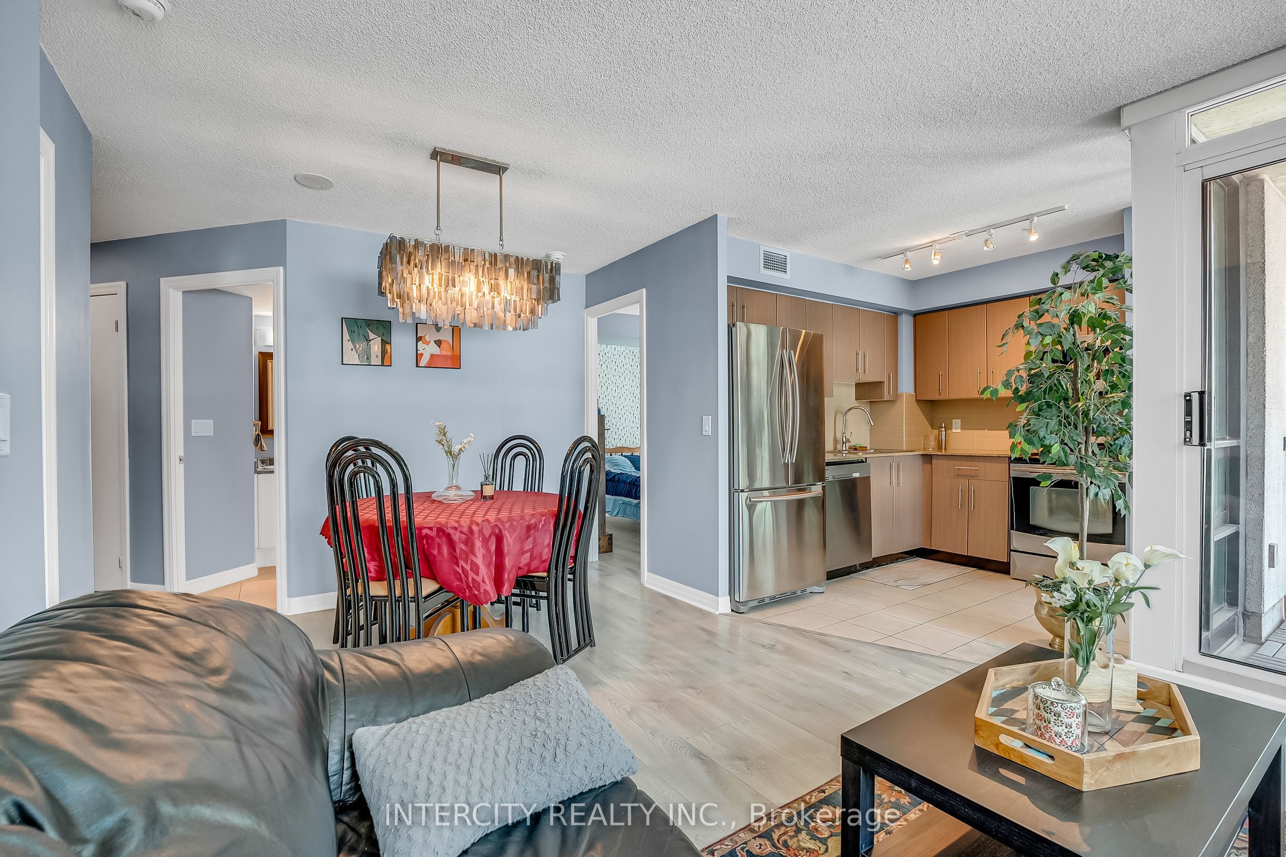 12 Yonge Street 1010 Property Photo 15