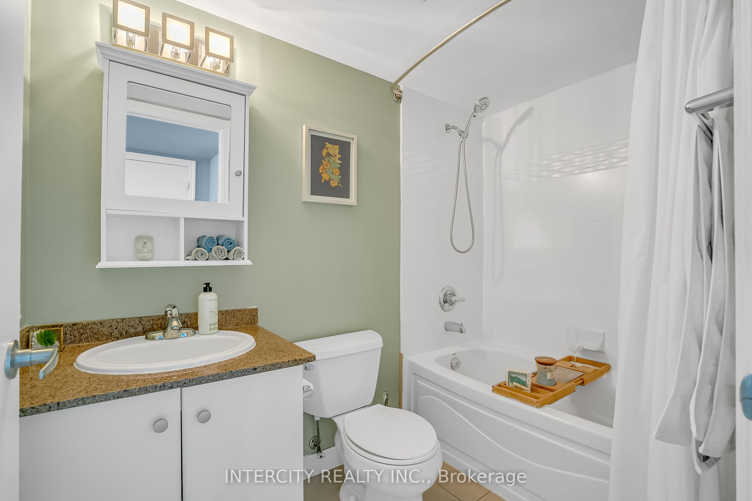 12 Yonge Street 1010 Property Photo 26