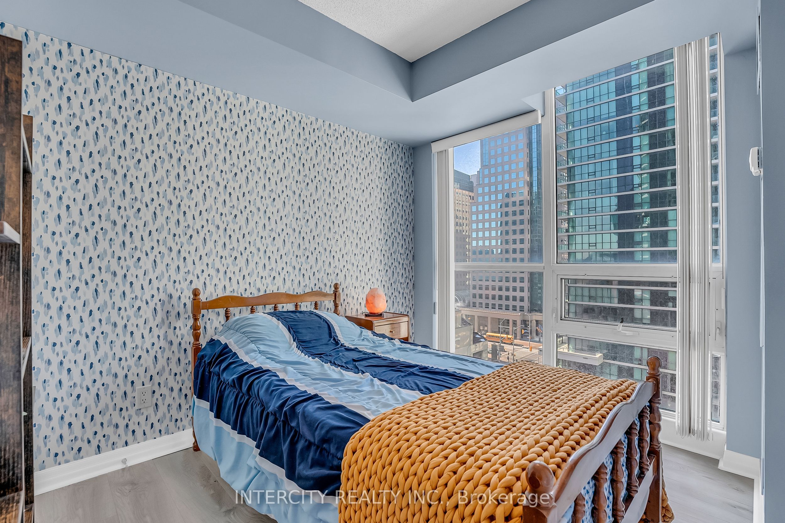 12 Yonge Street 1010 Property Photo 27