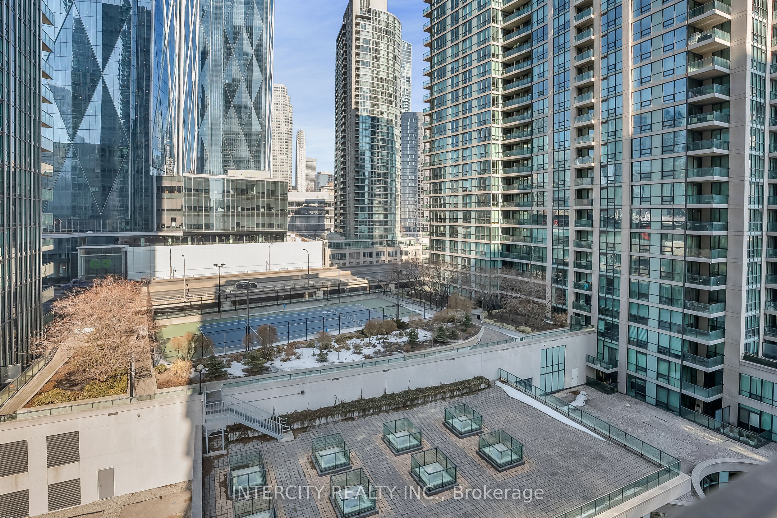 12 Yonge Street 1010 Property Photo 33