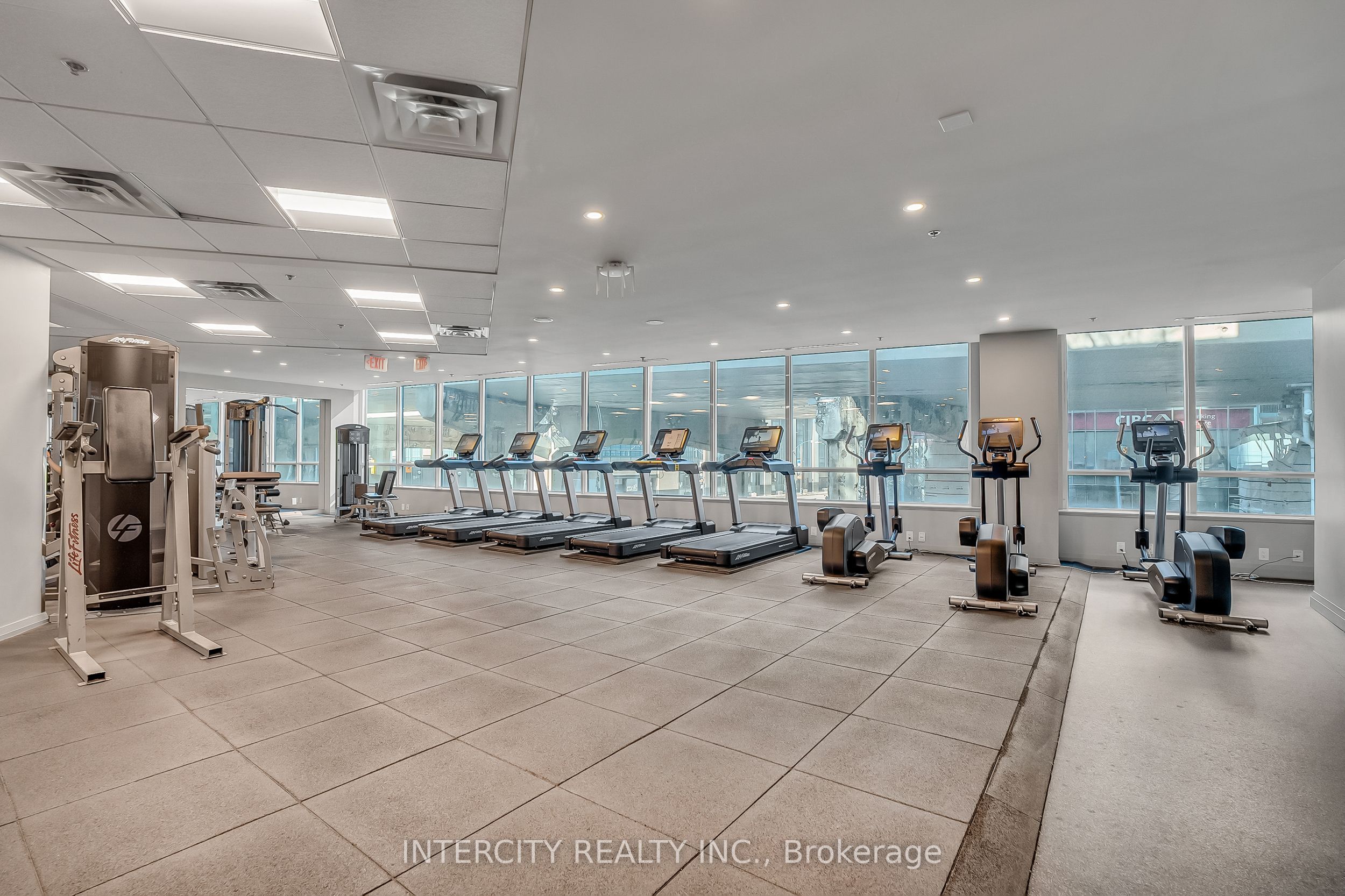 12 Yonge Street 1010 Property Photo 37