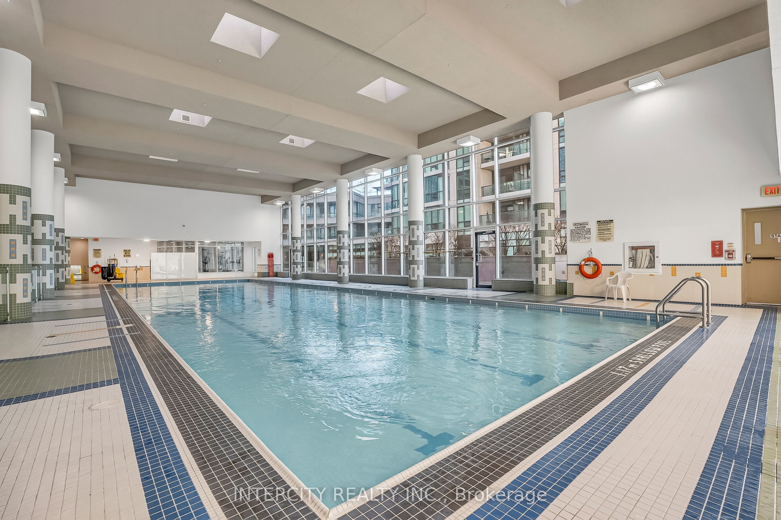 12 Yonge Street 1010 Property Photo 38