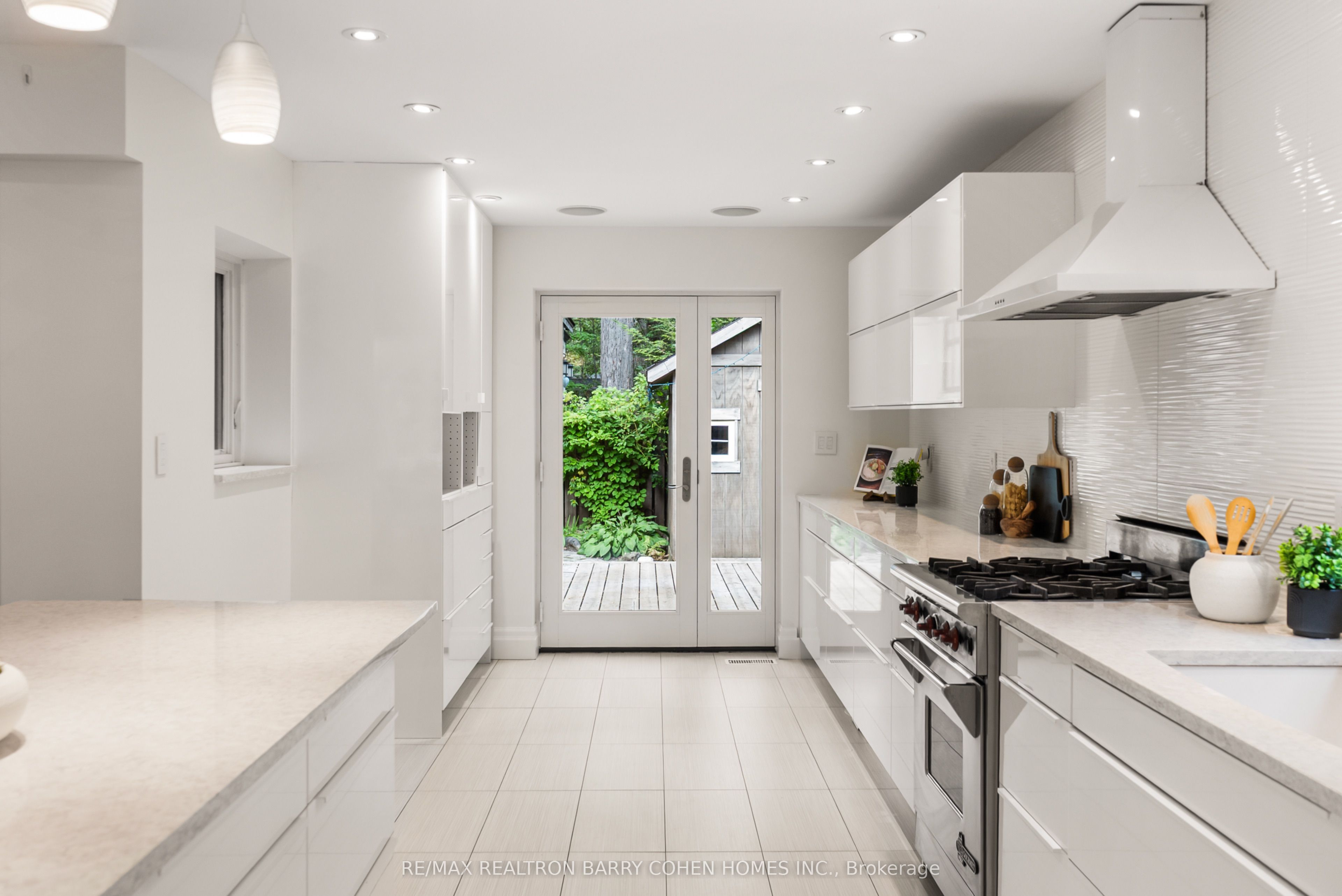 6 Nina Street Property Photo 18