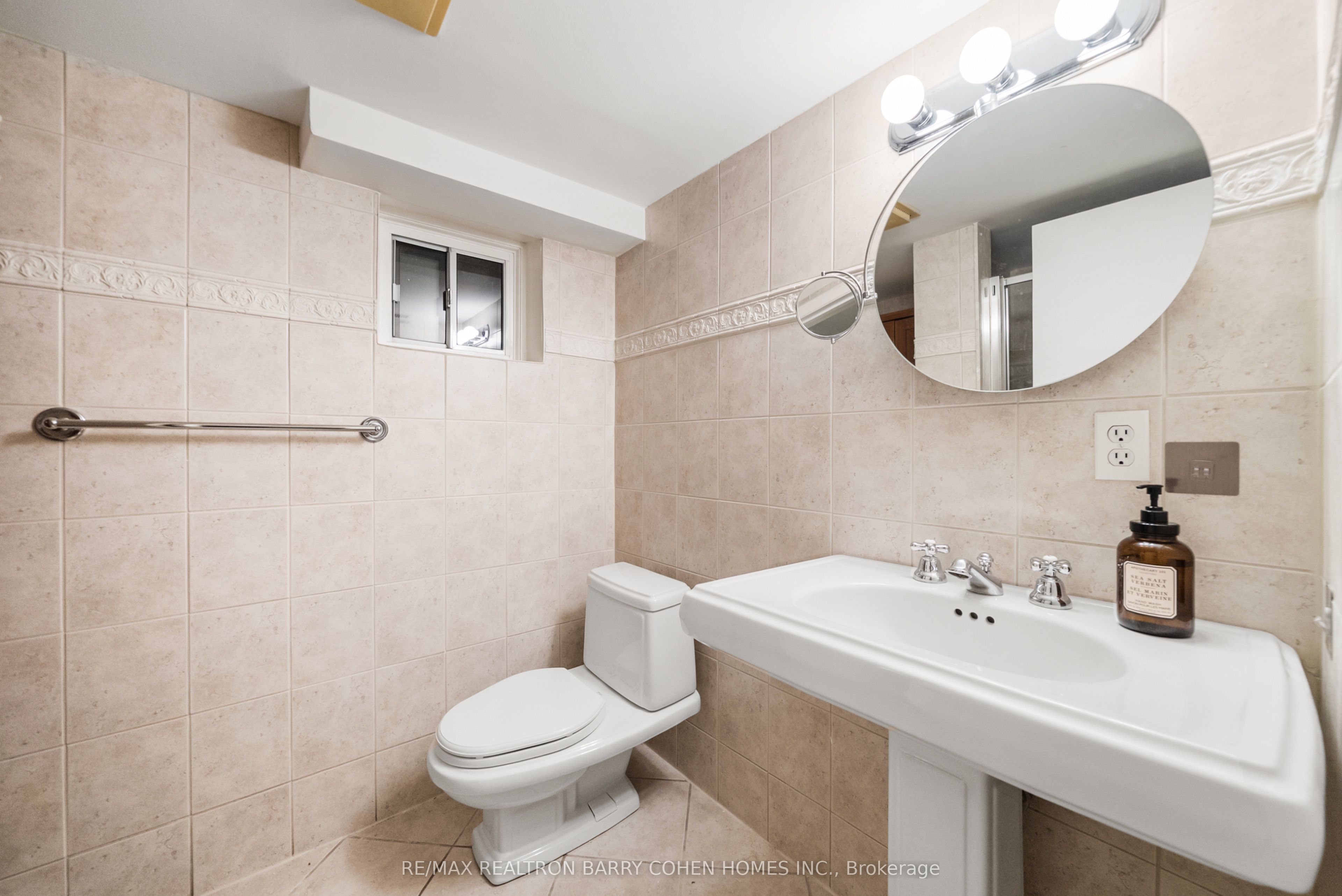 6 Nina Street Property Photo 29