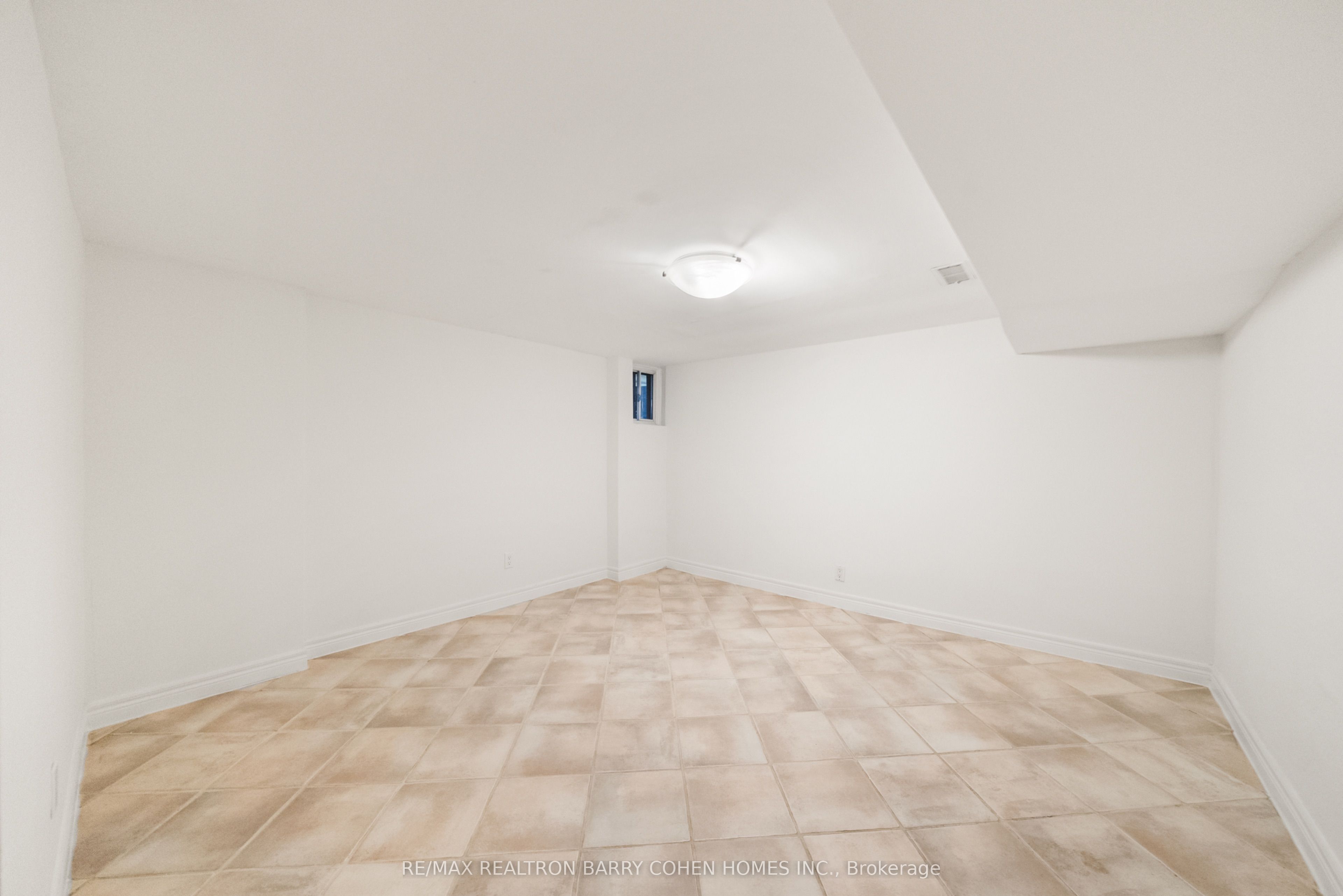 6 Nina Street Property Photo 30