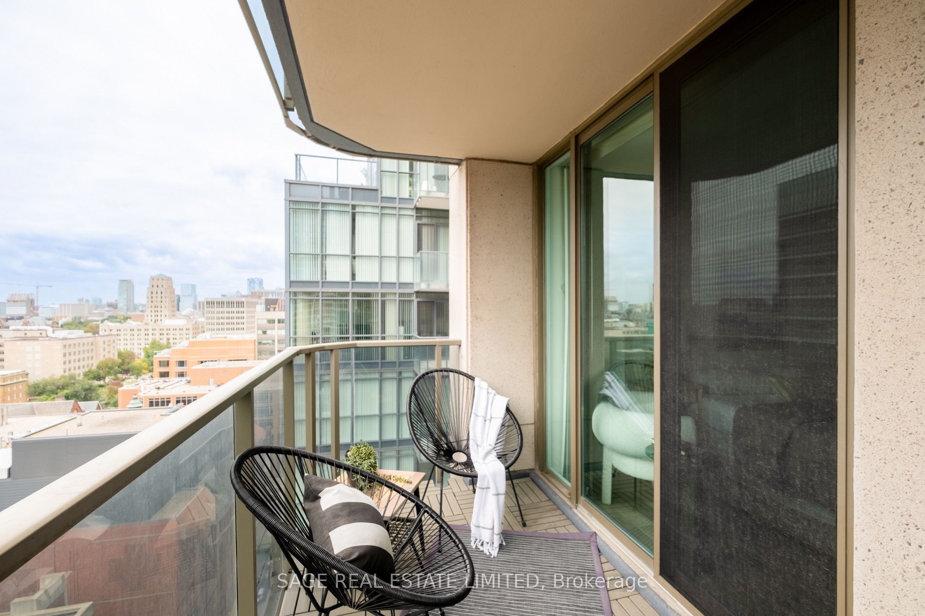 750 Bay Street 2109 Property Photo 8