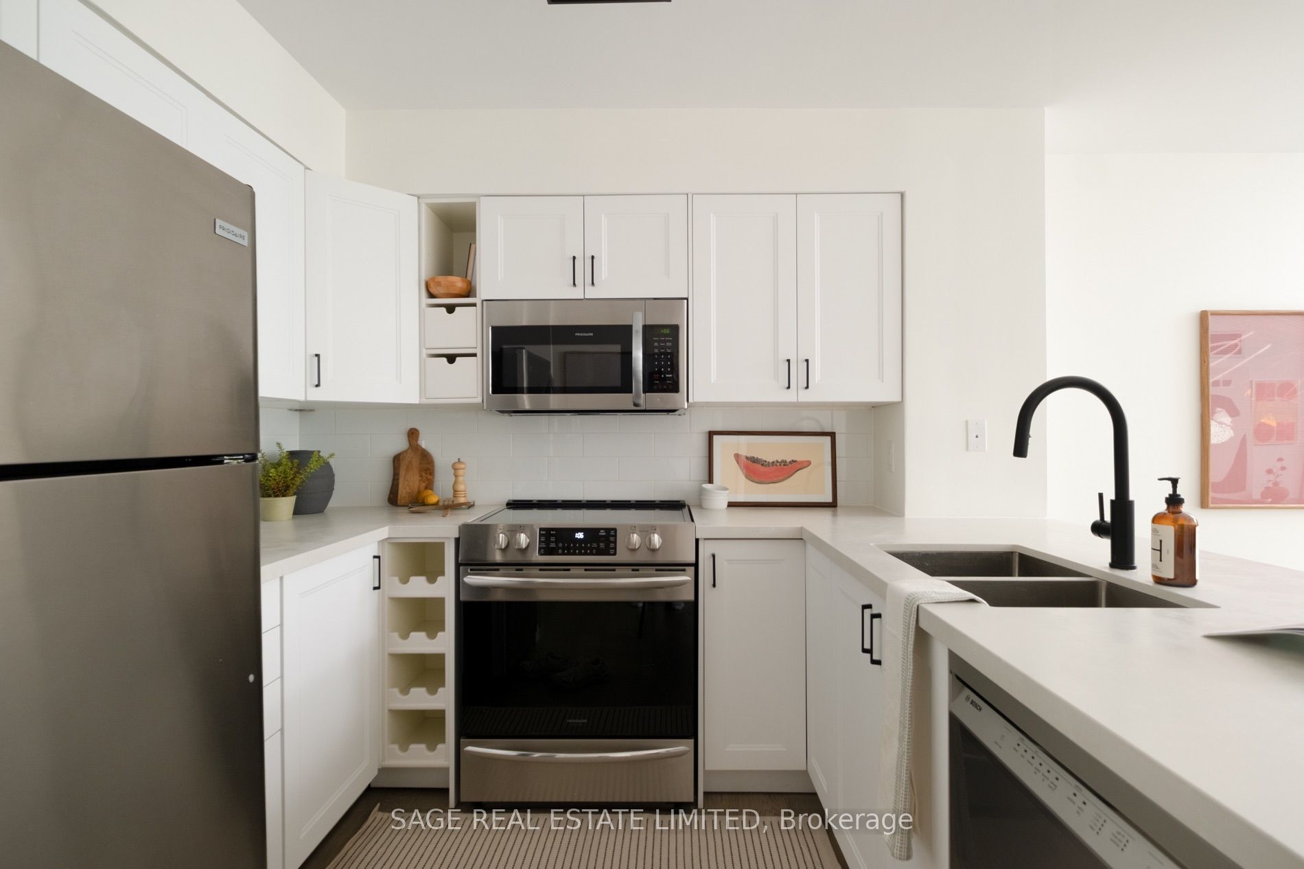 750 Bay Street 2109 Property Photo 16